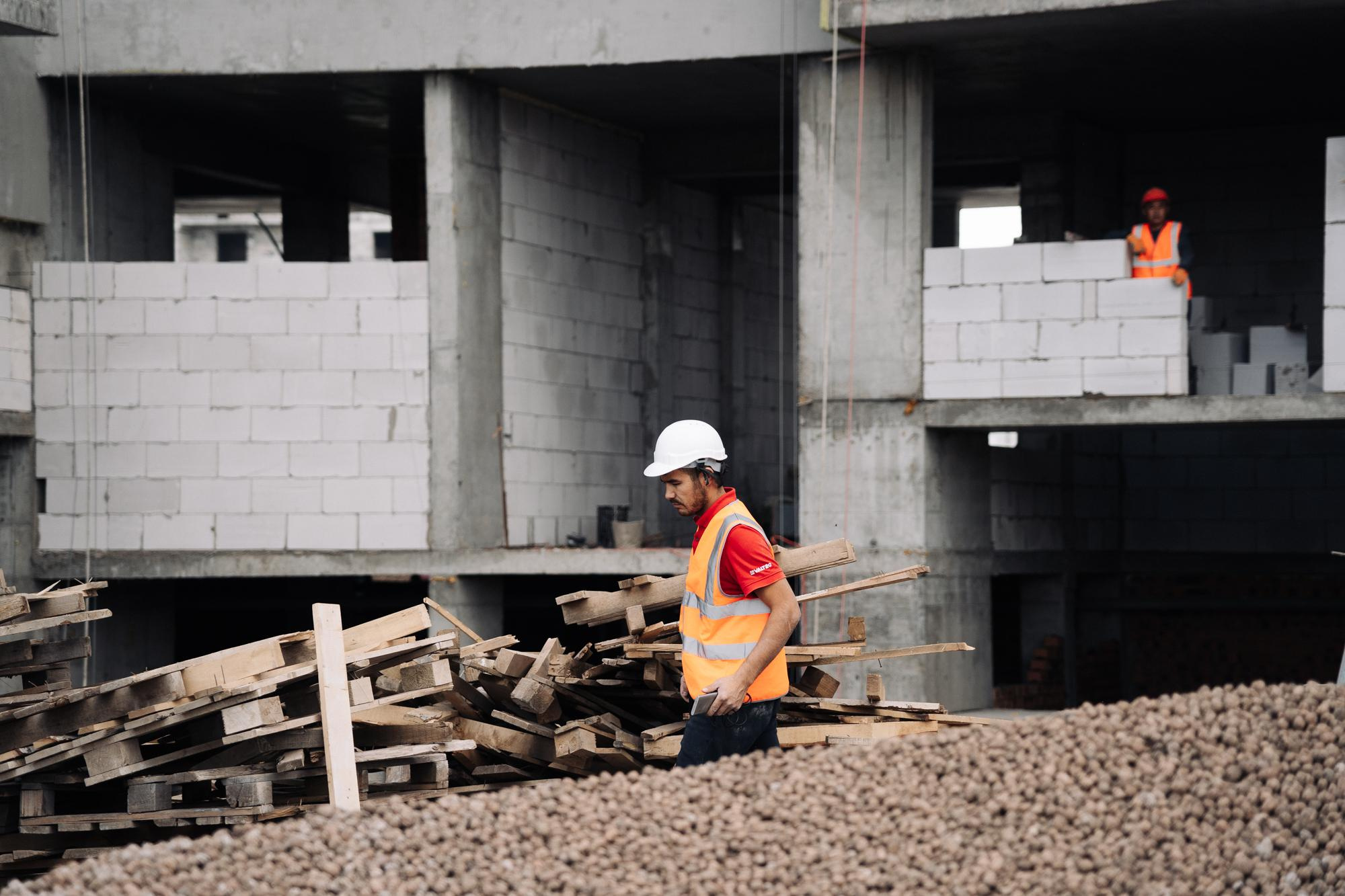 Фотоотчет: строительство жилого комплекса «Шахристан»