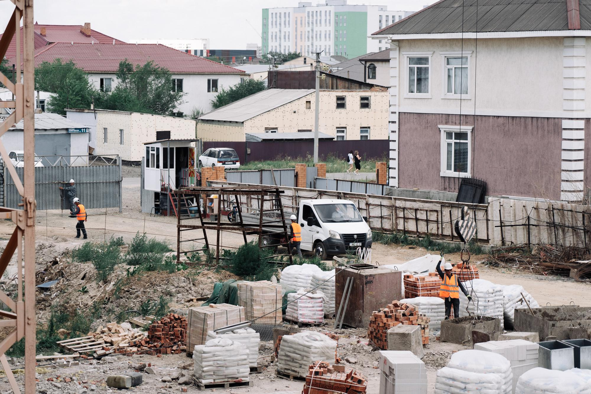 Фотоотчет: строительство жилого комплекса «Шахристан»