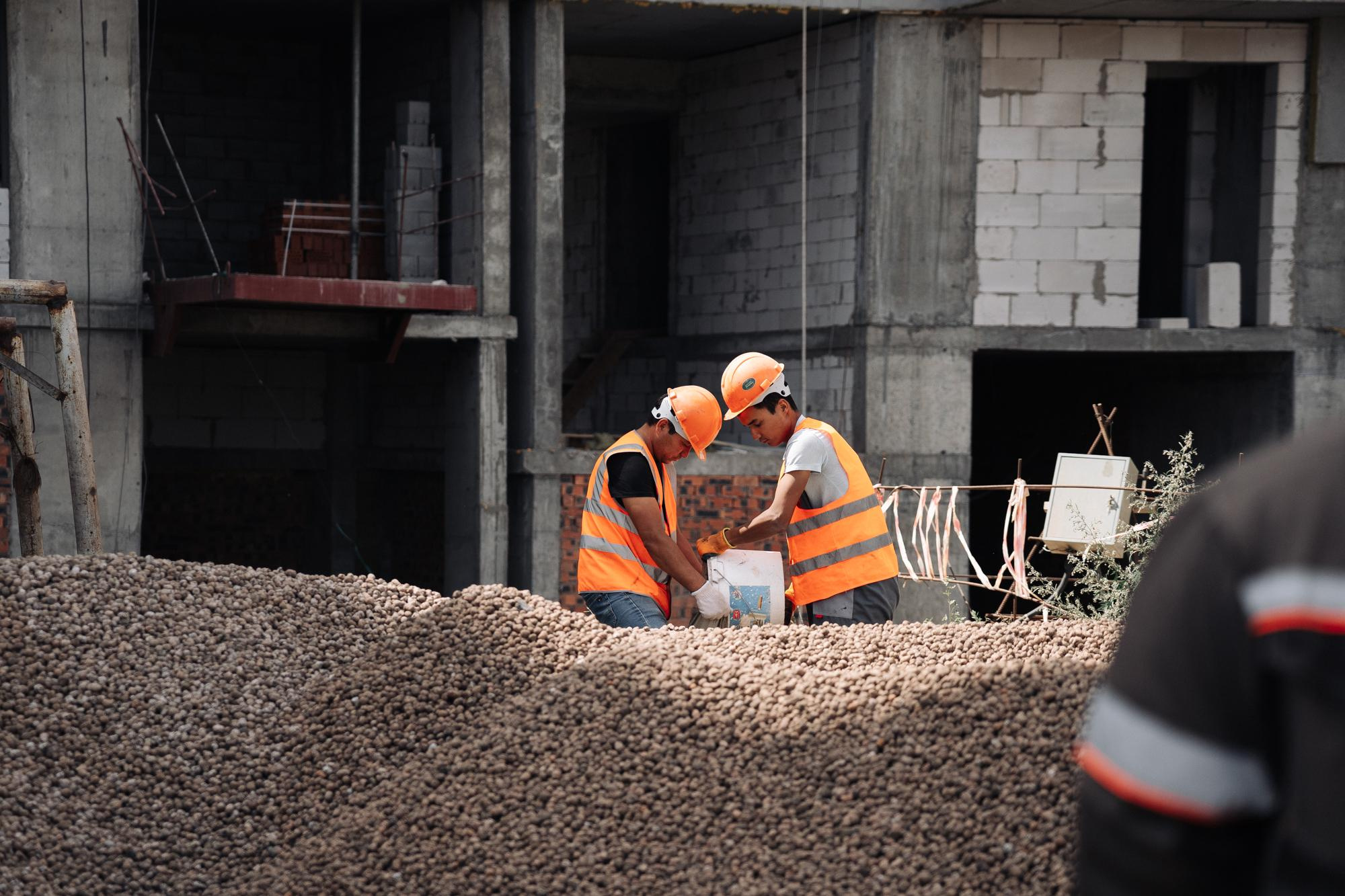 Фотоотчет: строительство жилого комплекса «Шахристан»