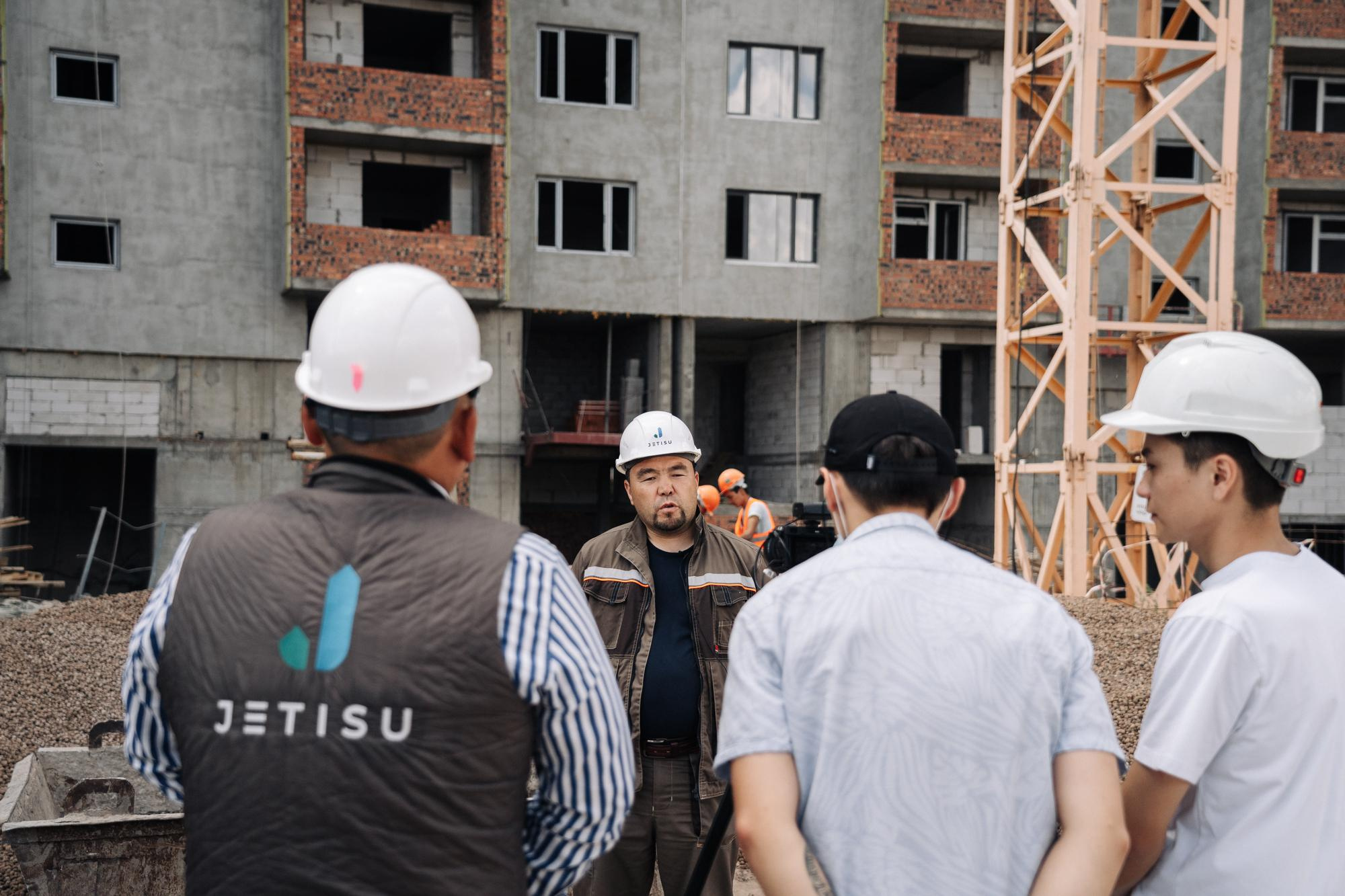 Фотоотчет: строительство жилого комплекса «Шахристан»