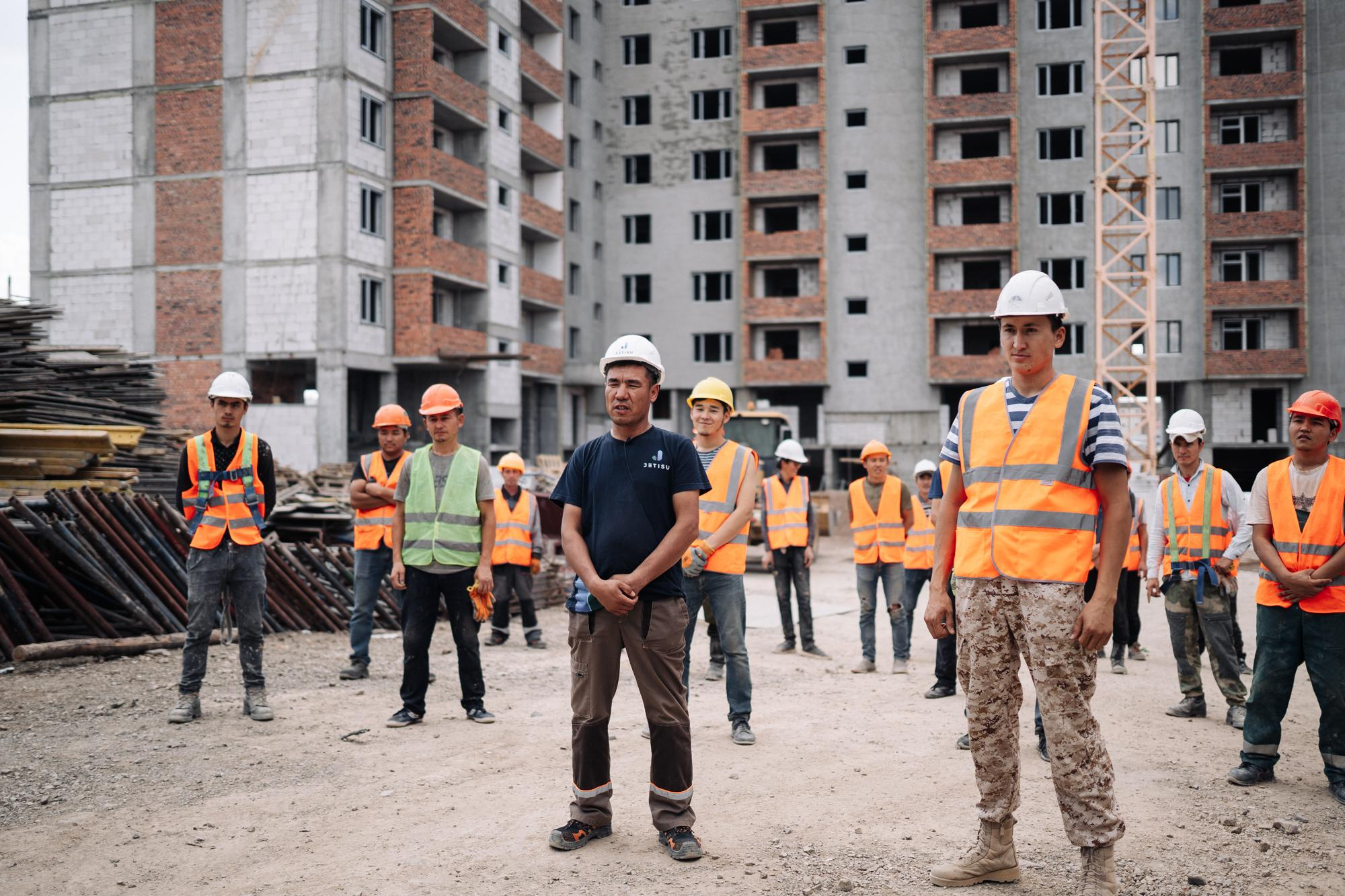 Фотоотчет: строительство жилого комплекса «Шахристан»