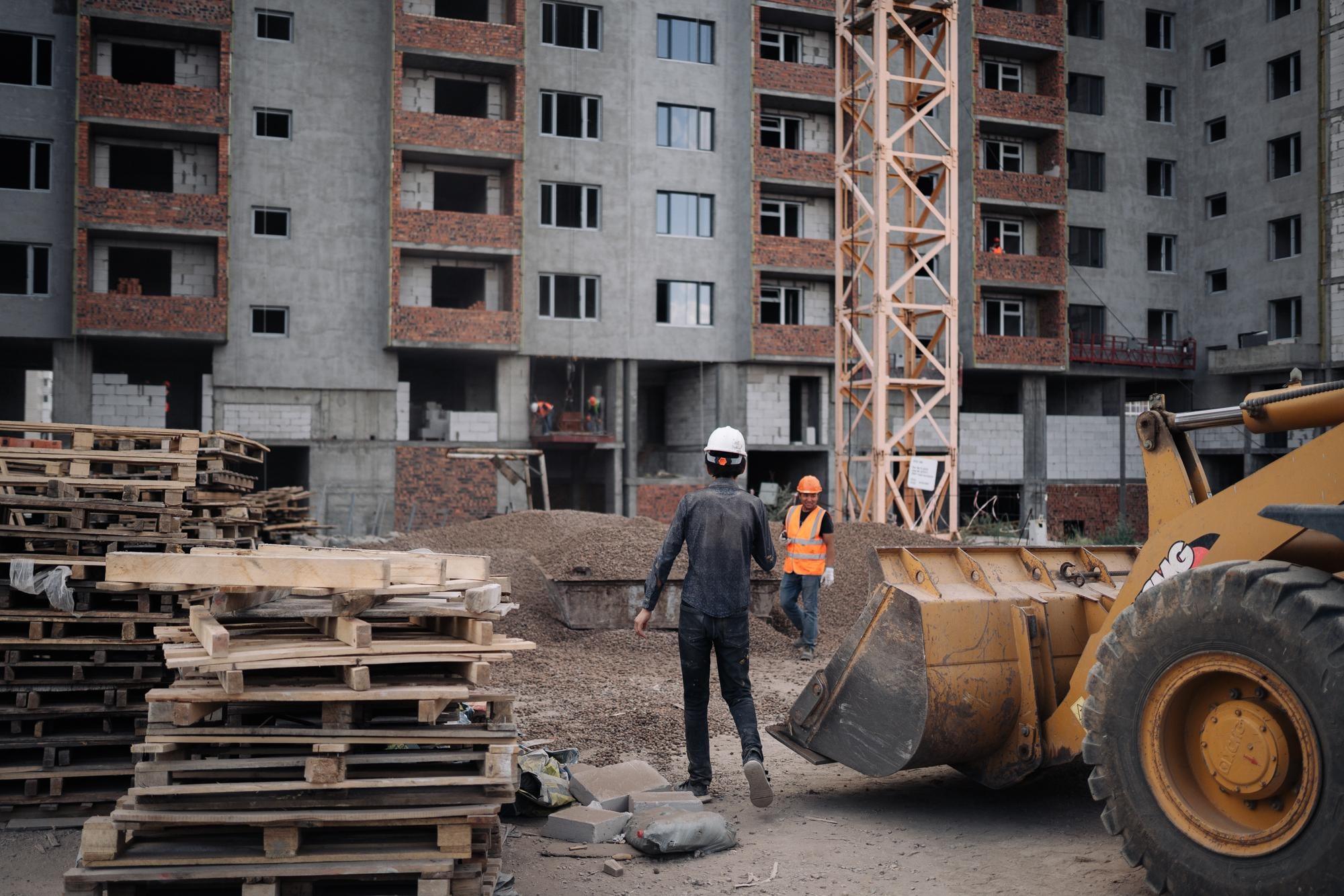 Фотоотчет: строительство жилого комплекса «Шахристан»