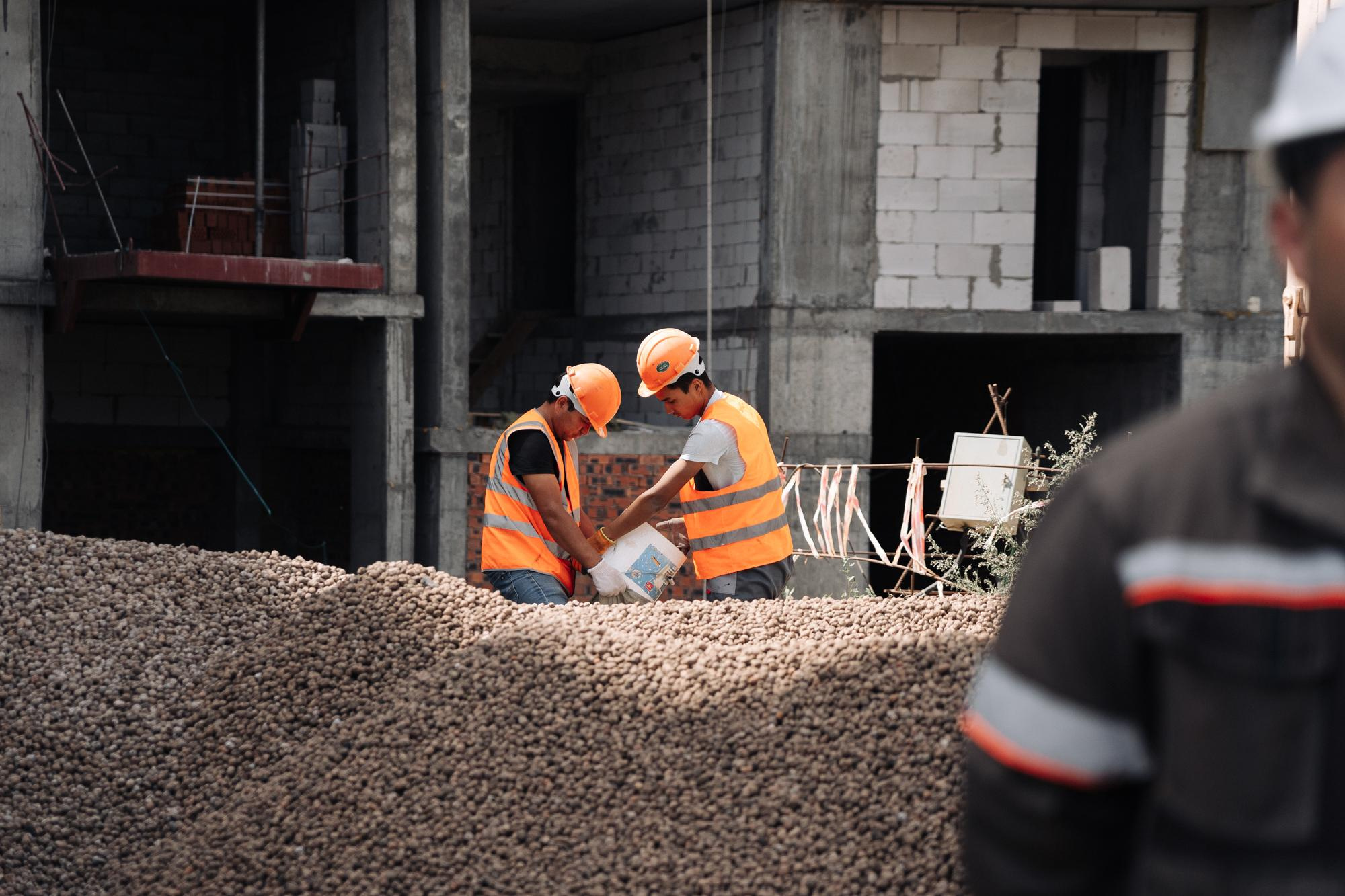 Фотоотчет: строительство жилого комплекса «Шахристан»