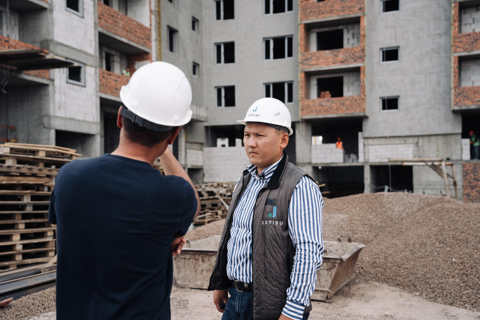 Фотоотчет: строительство жилого комплекса «Шахристан»