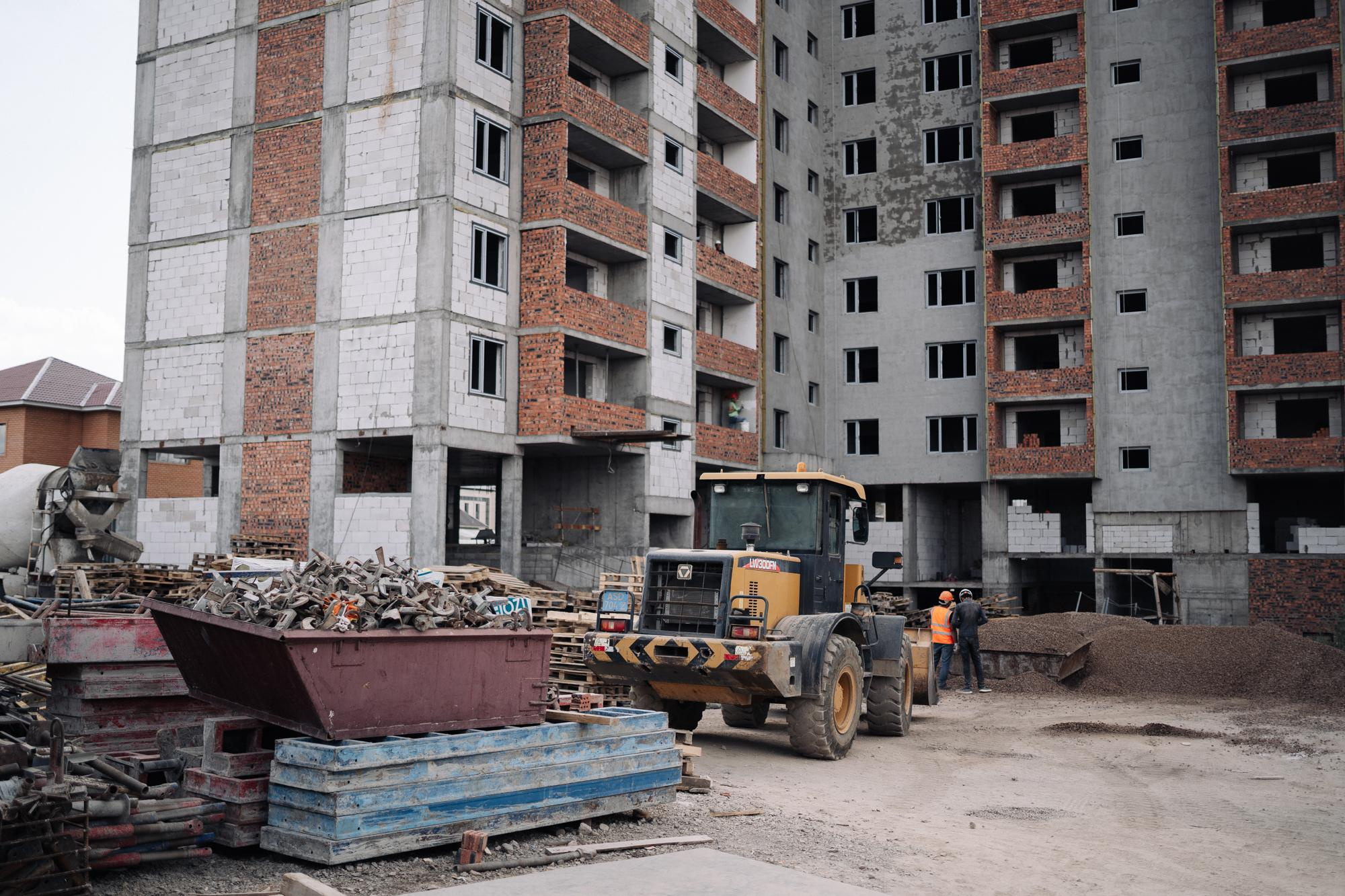 Фотоотчет: строительство жилого комплекса «Шахристан»