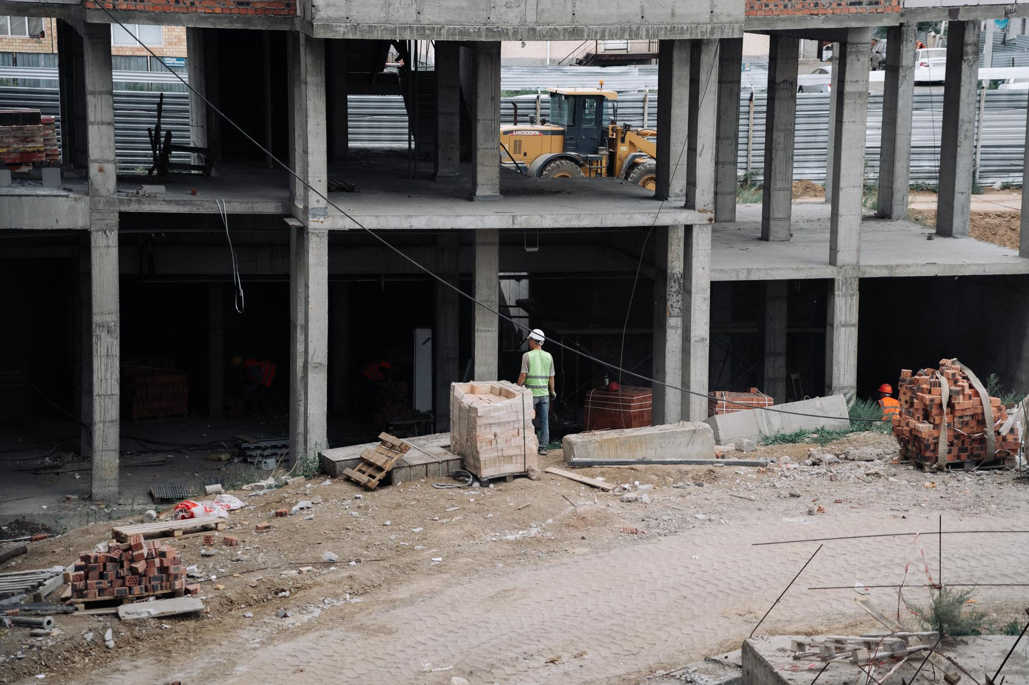 Фотоотчет: строительство жилого комплекса «Шахристан»