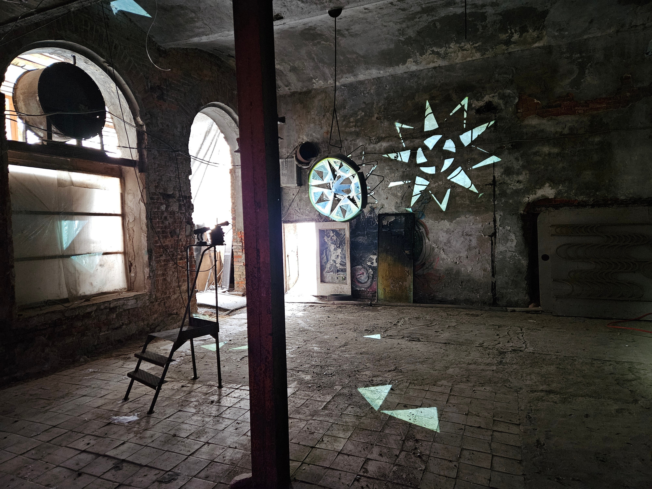 МАСЛЕНИЦА В АРТ-РЕЗИДЕНЦИИ ГУСЛИЦА: ИНТРО. Художник Анастасия Кисткина, Петербург