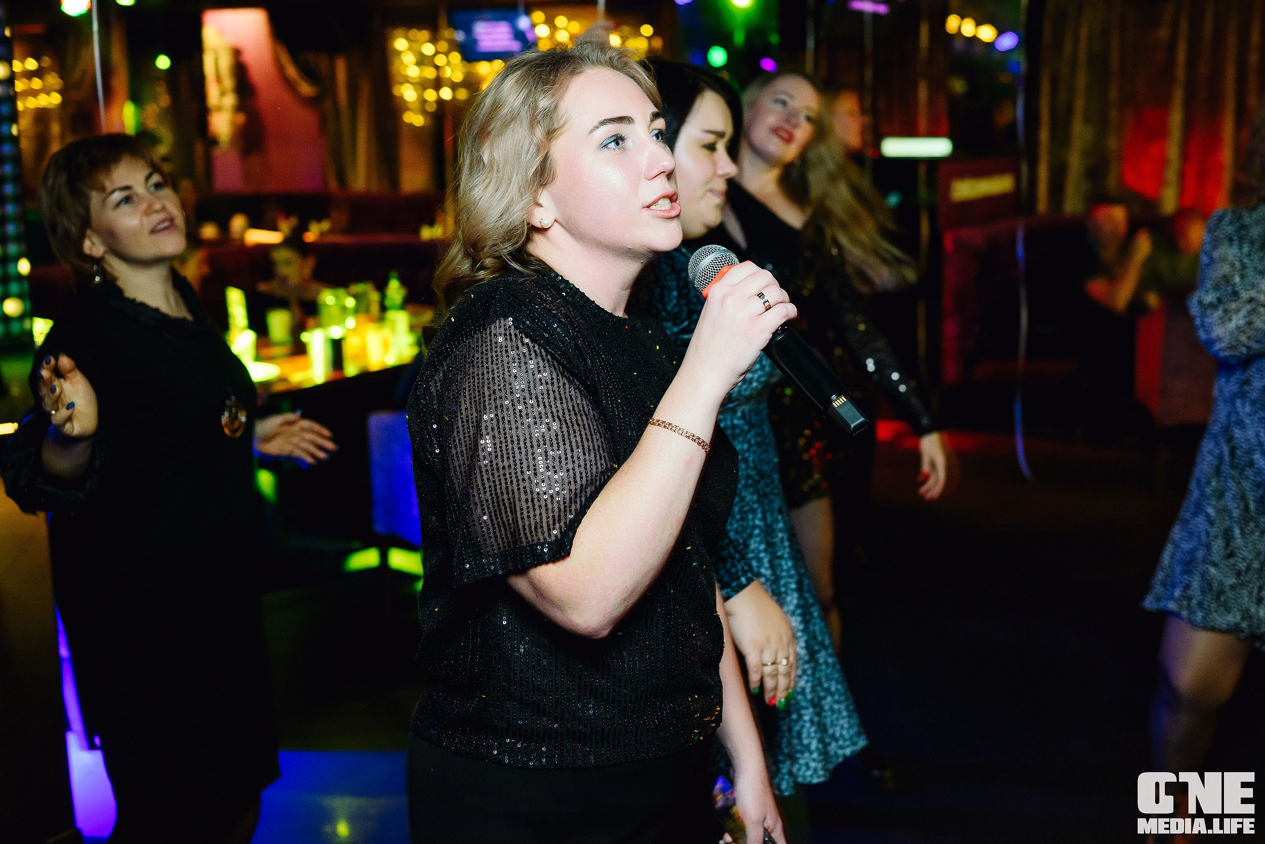 Фоторепортаж из караоке-клуба Эйфория. One Media Life: фоторепортажи, фотоотчеты с мероприятий и заведений