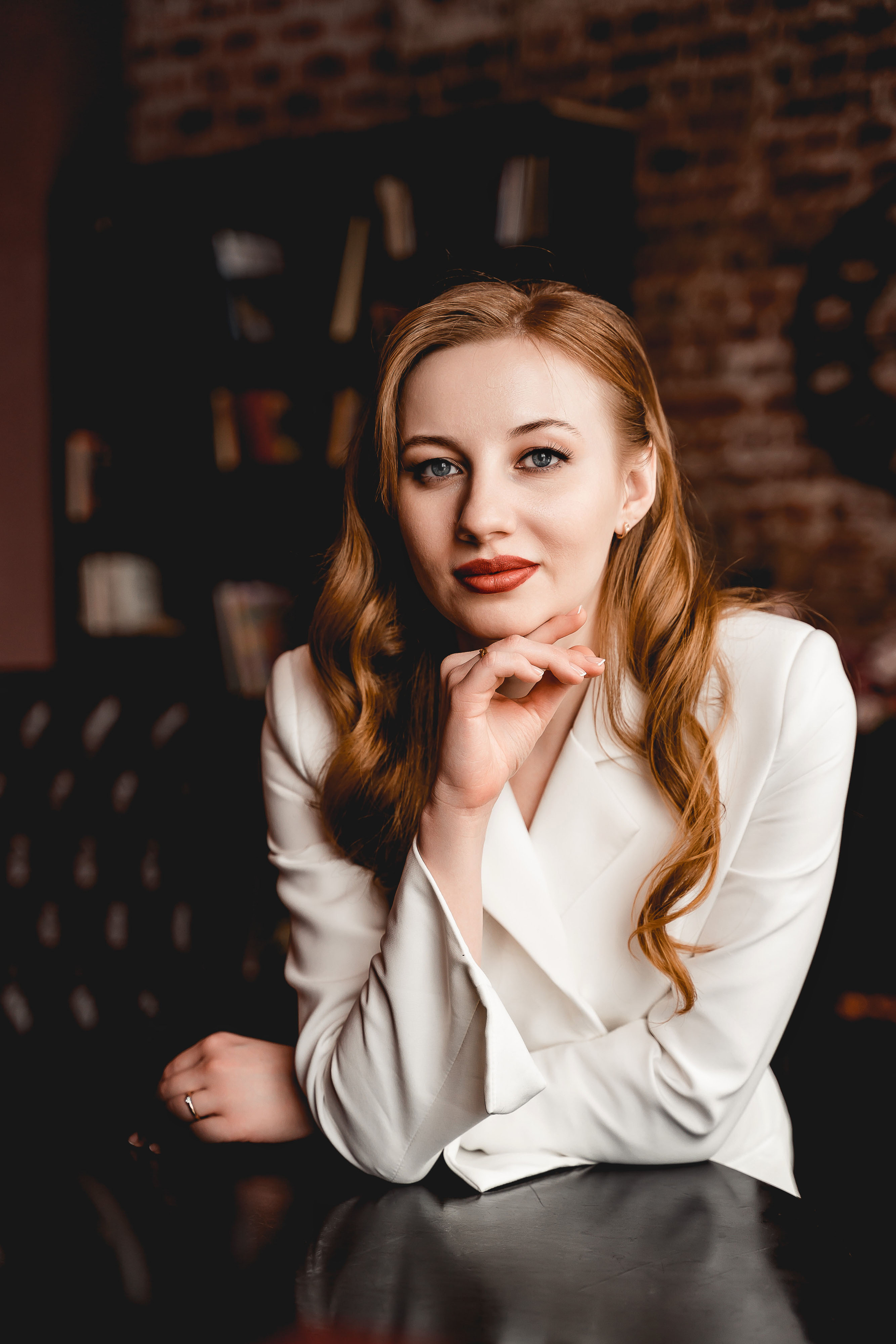 Свадебная фотосессия в Ивантеевке в фотостудии 7 Loft (ЗАГС Королев)