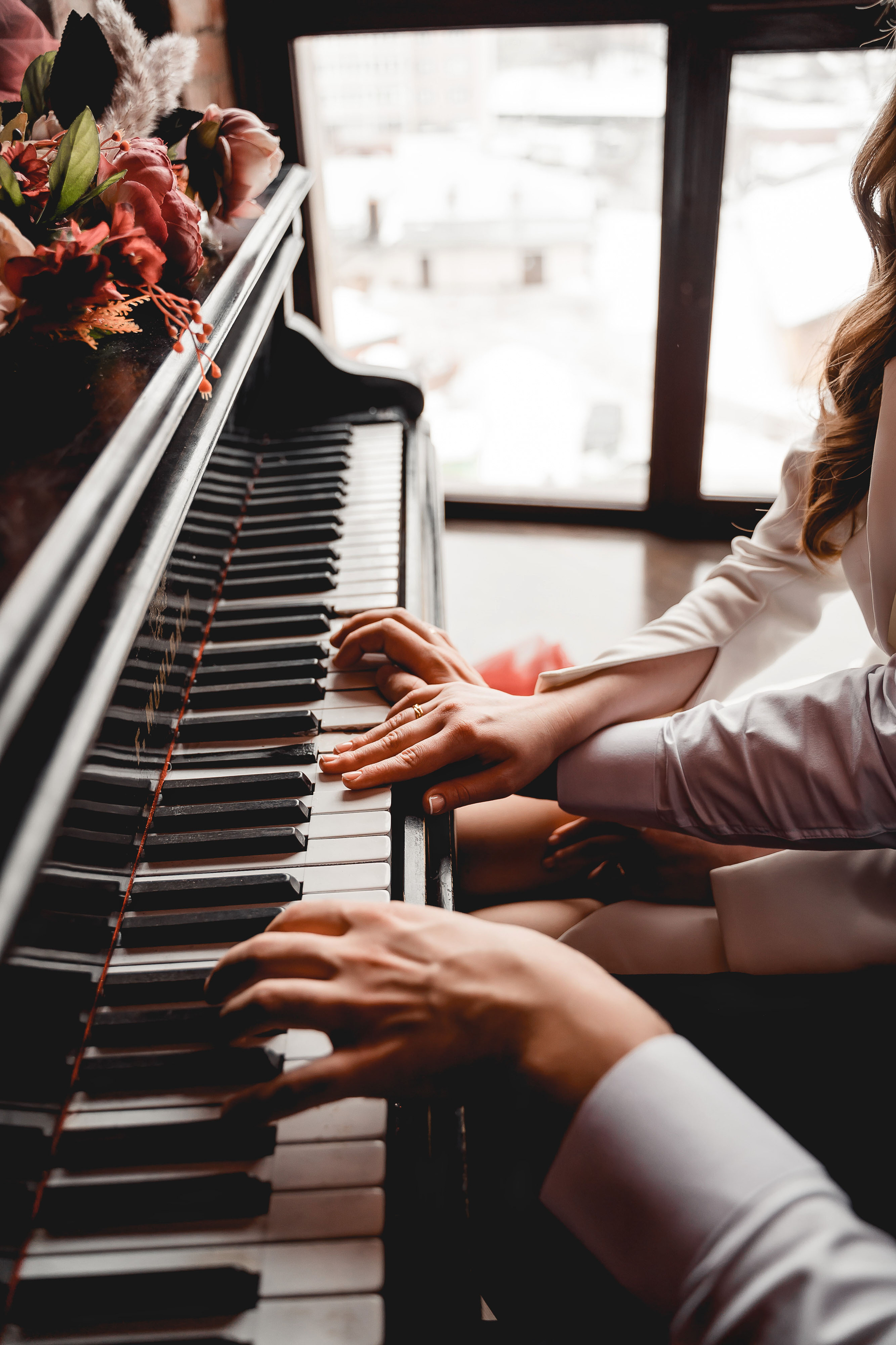 Свадебная фотосессия в Ивантеевке в фотостудии 7 Loft (ЗАГС Королев)