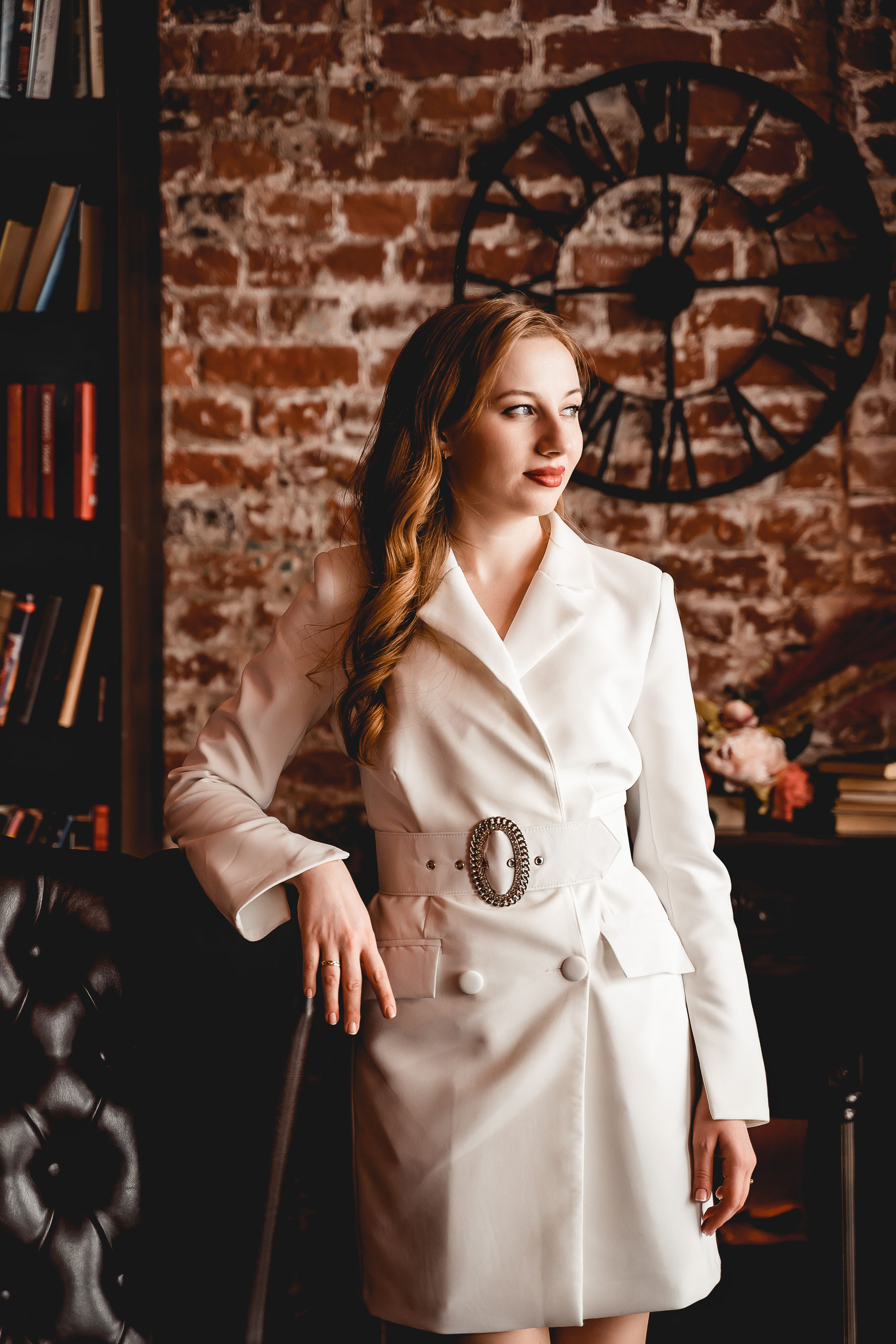 Свадебная фотосессия в Ивантеевке в фотостудии 7 Loft (ЗАГС Королев)