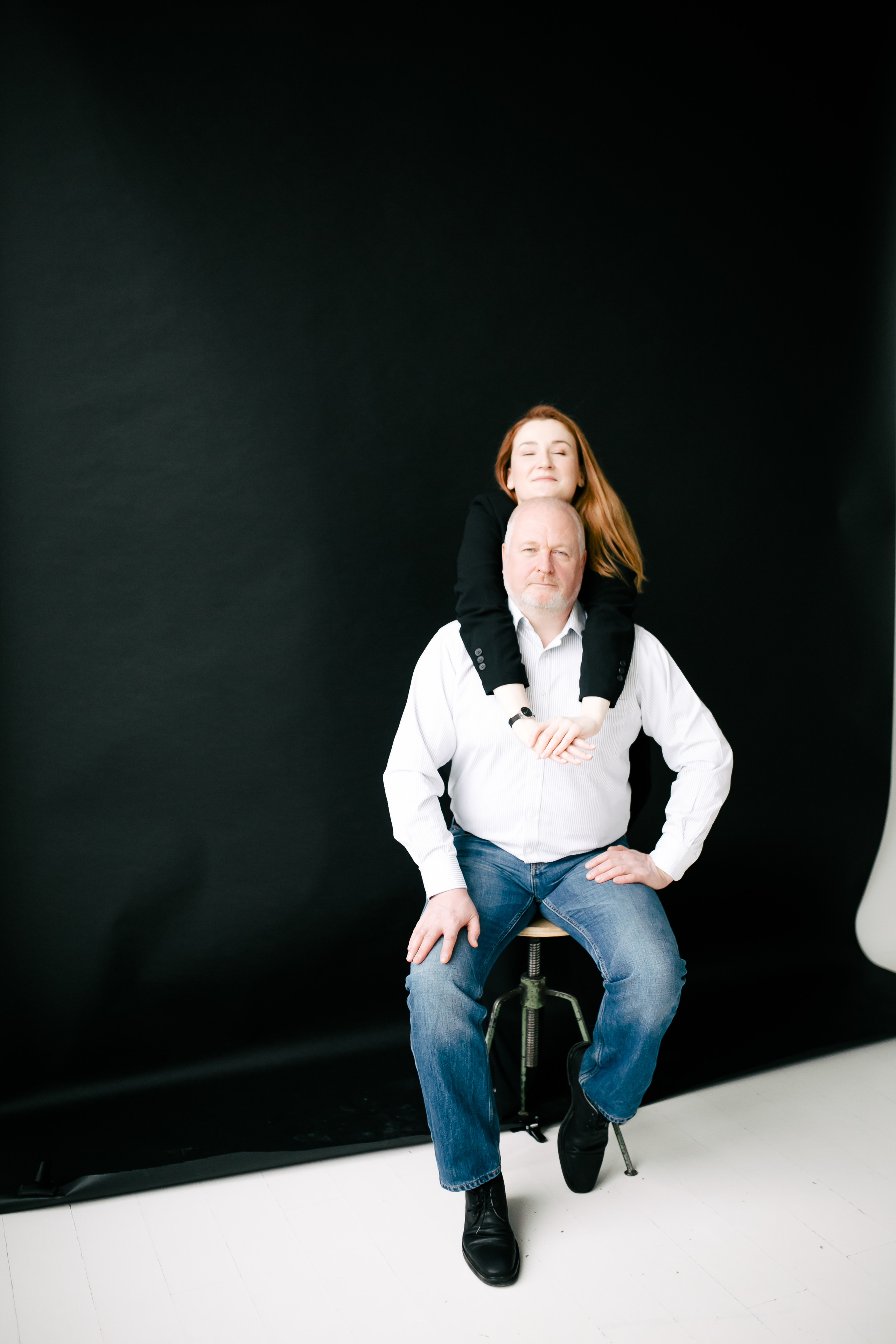 Лиза и родители, студия, Новый год. Семейный фотограф Евгения Сурина