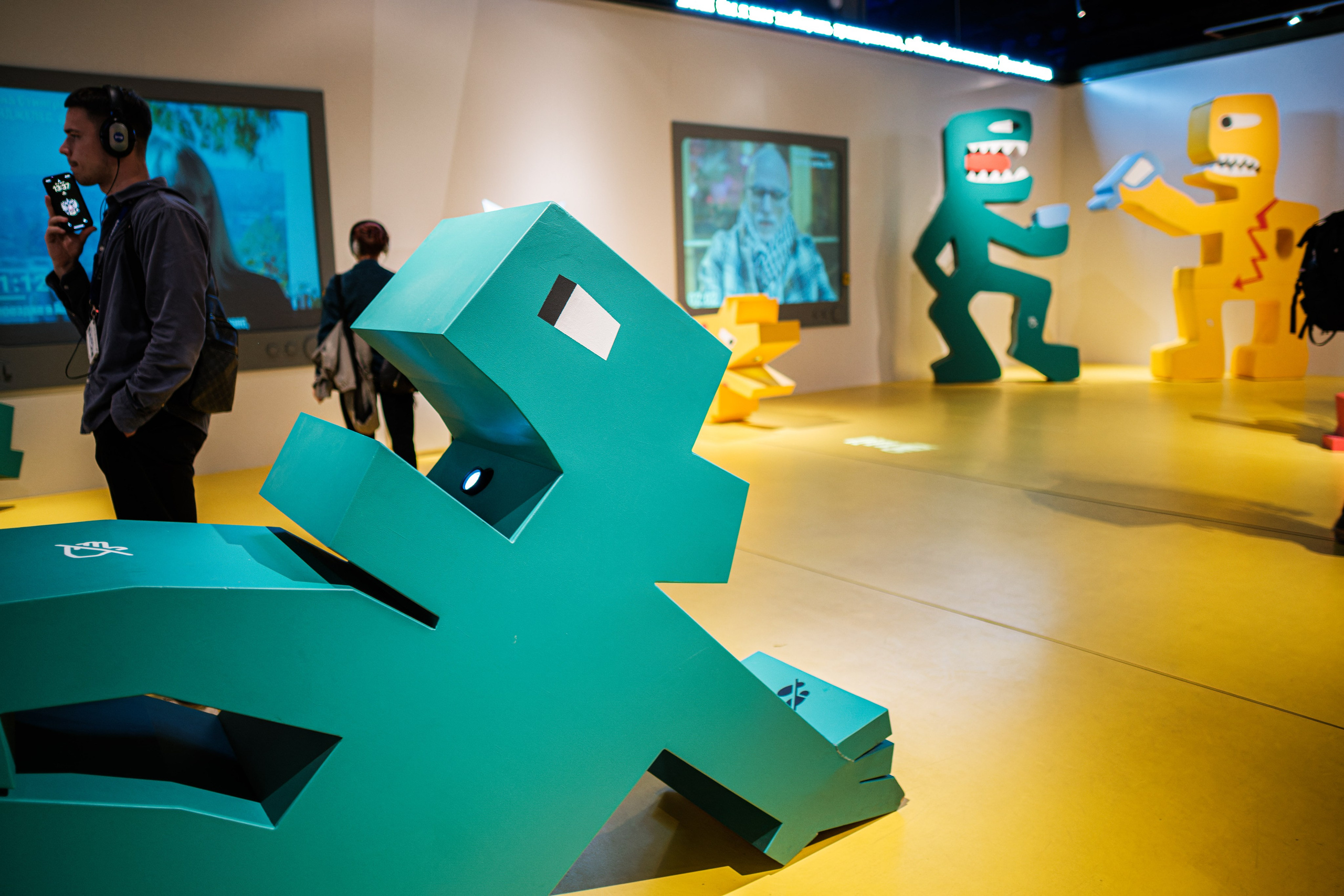 «Виктор Цой. Легенда» Выставка-байопик. Фотограф Балаев Михаил