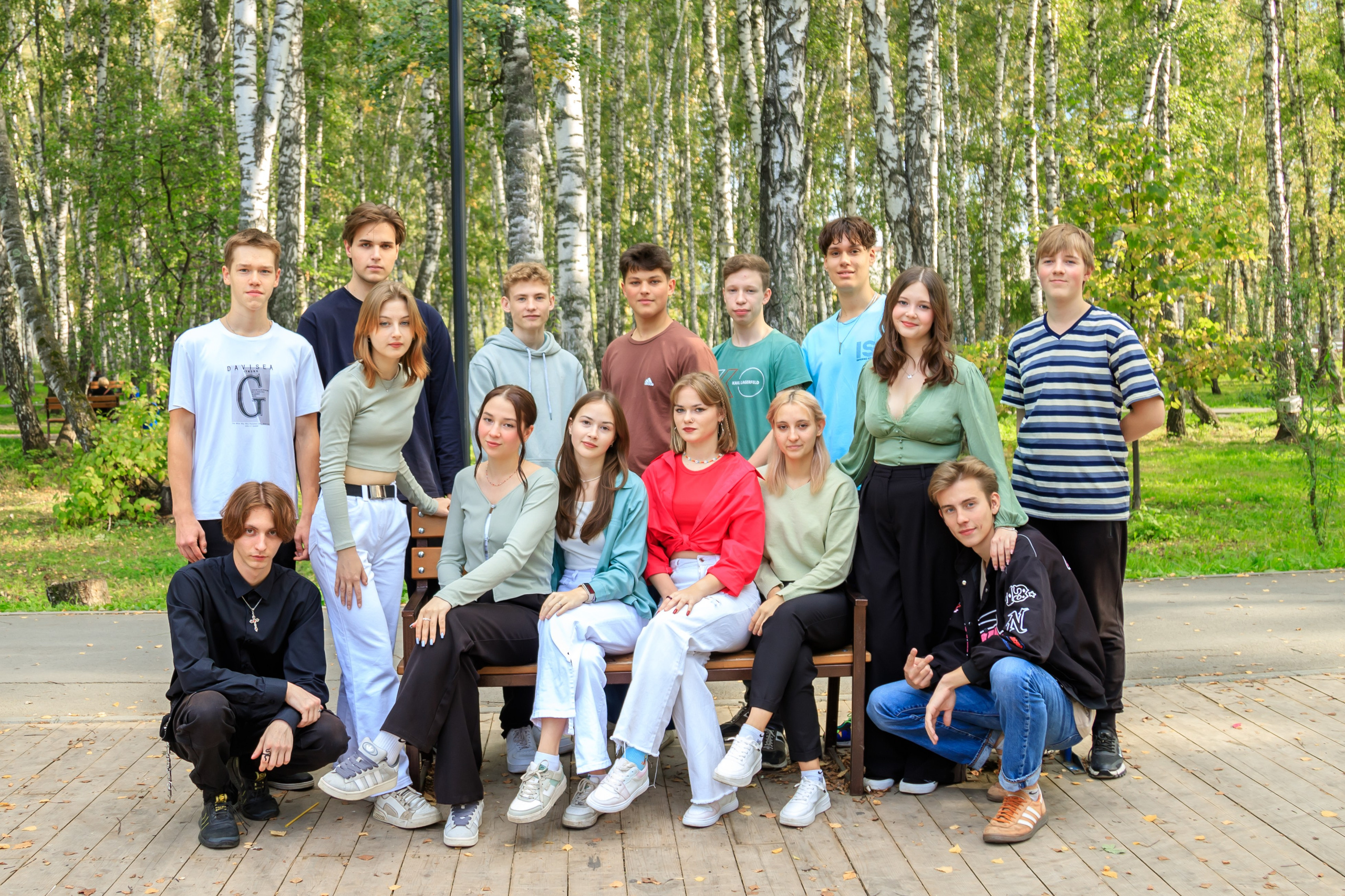 Прогулка с классом. Выпускные альбомы — заказать альбом на выпускной в Новосибирске