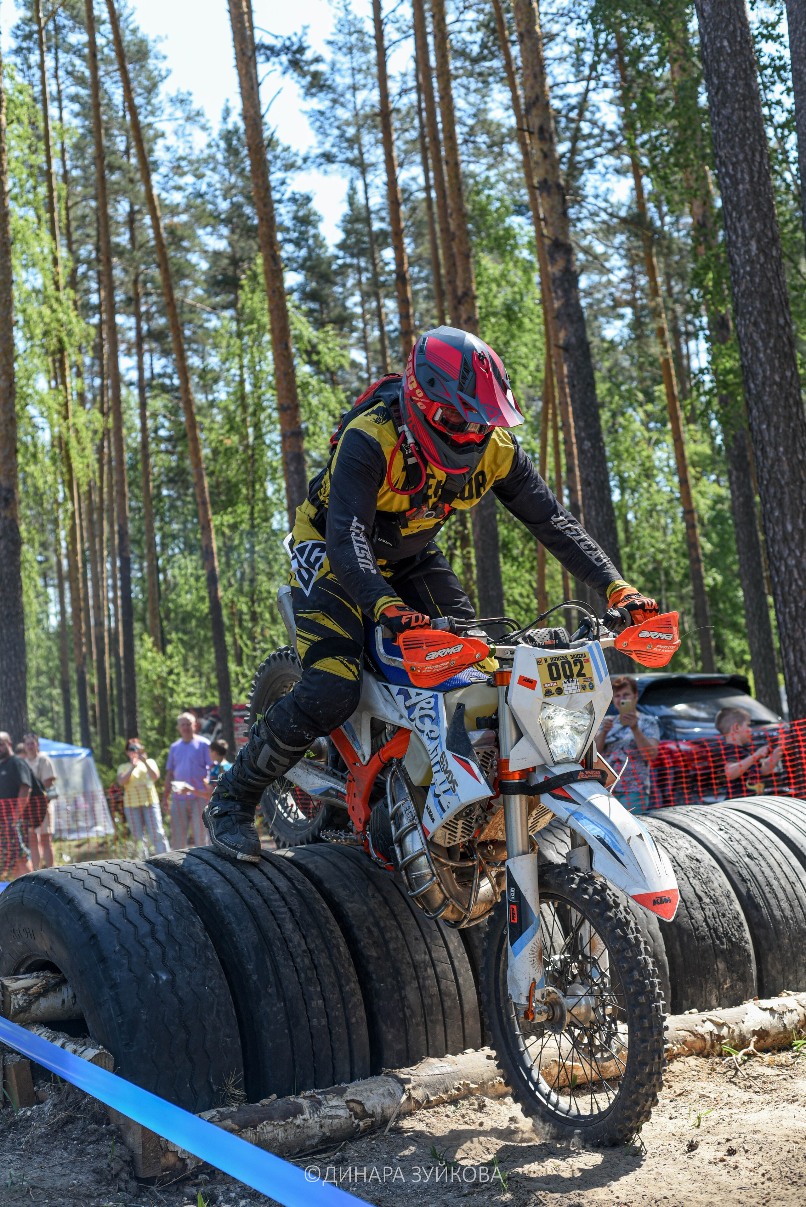 В поиске зацепа от ЭндуроБор. Мотофотограф в Нижнем Новгороде Динара Зуйкова