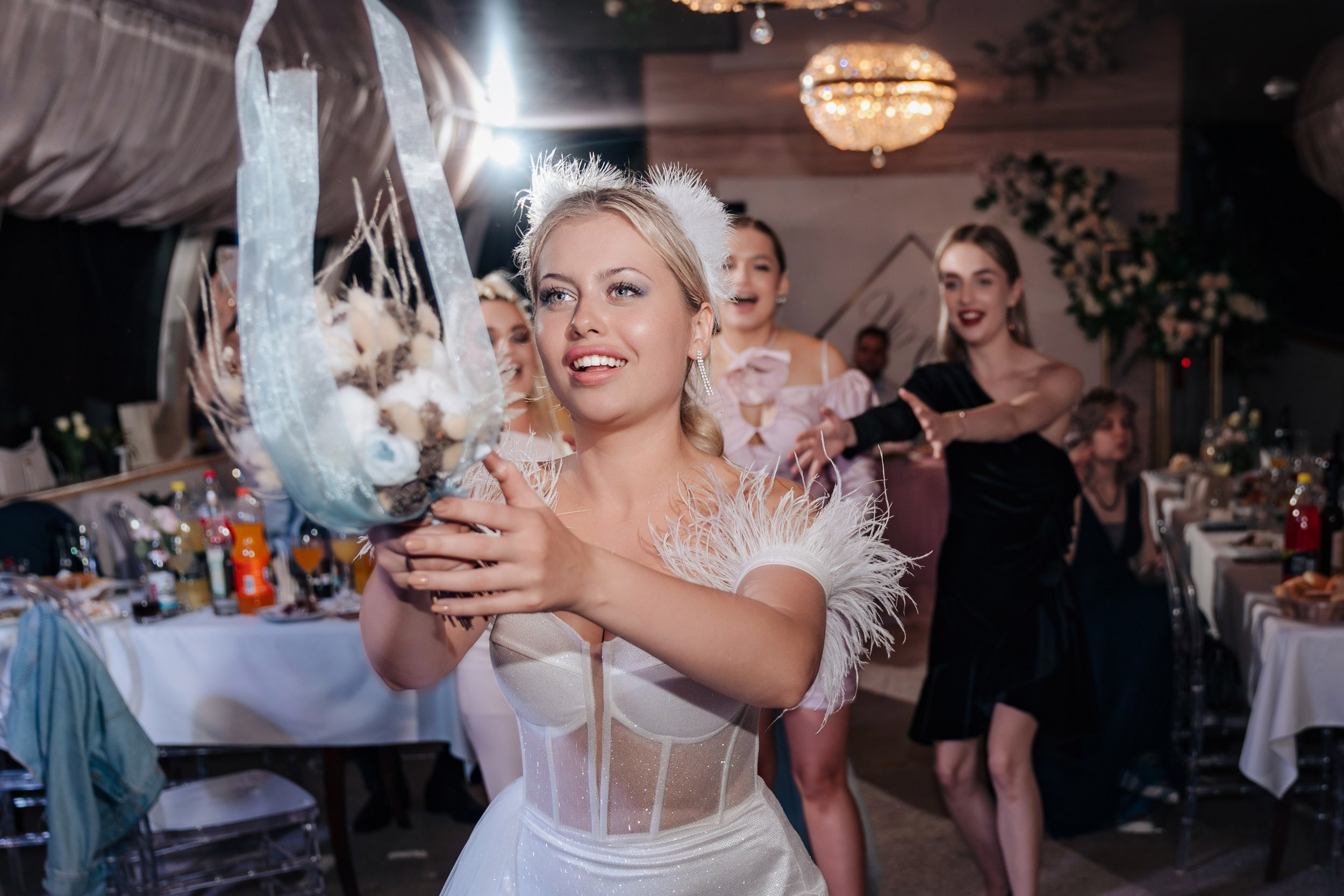 Фотограф и видеограф 2 в 1 на свадьбу в Москве