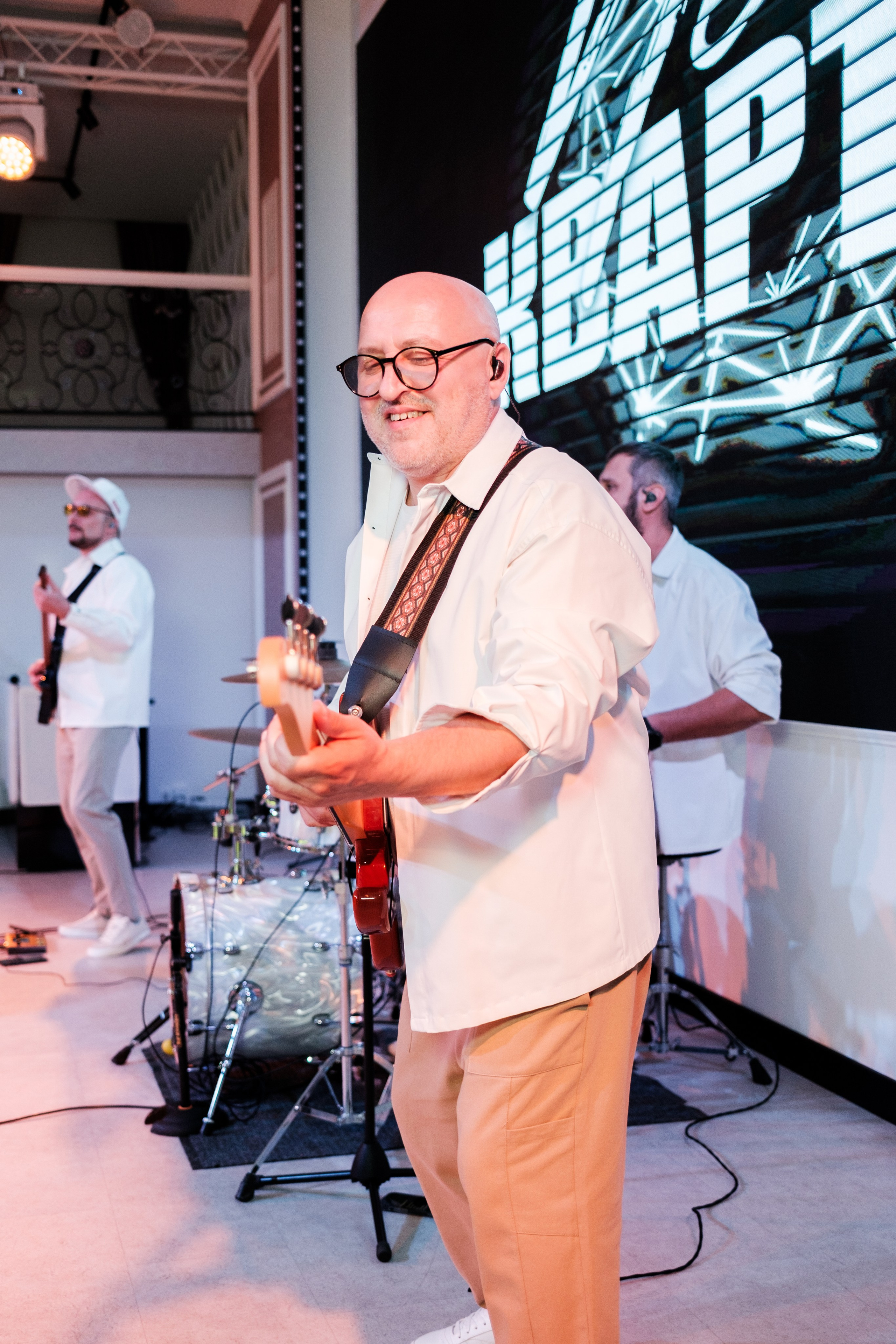 Выставка «Свадебный переполох» Краснодар. Свадебный и репортажной фотограф Денис Ожигин в Краснодаре и Краснодарском крае