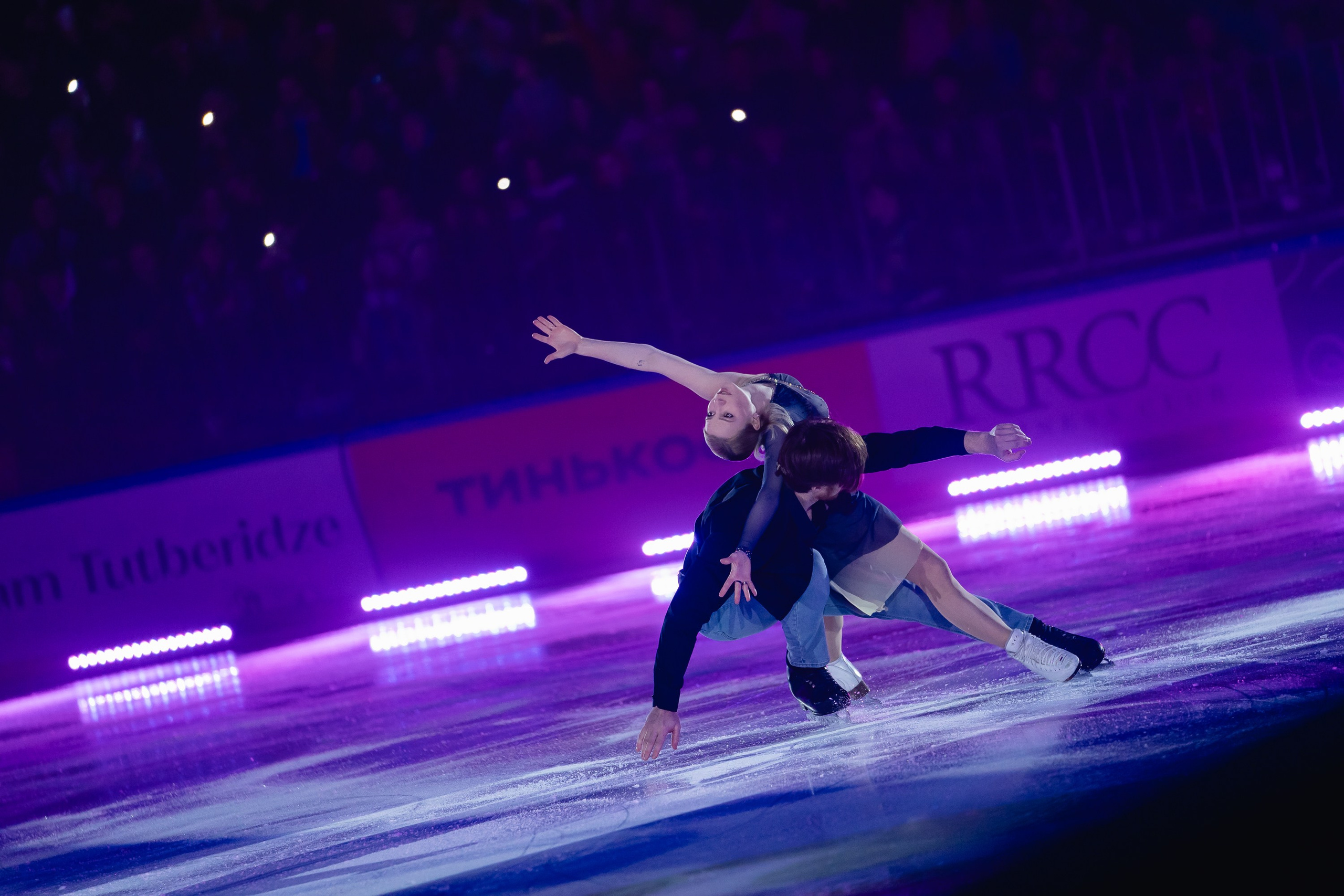 Шоу «Чемпионы на льду» в Новосибирске. Воробьева Ксения — Спортивный и танцевальный фотограф Новосибирск