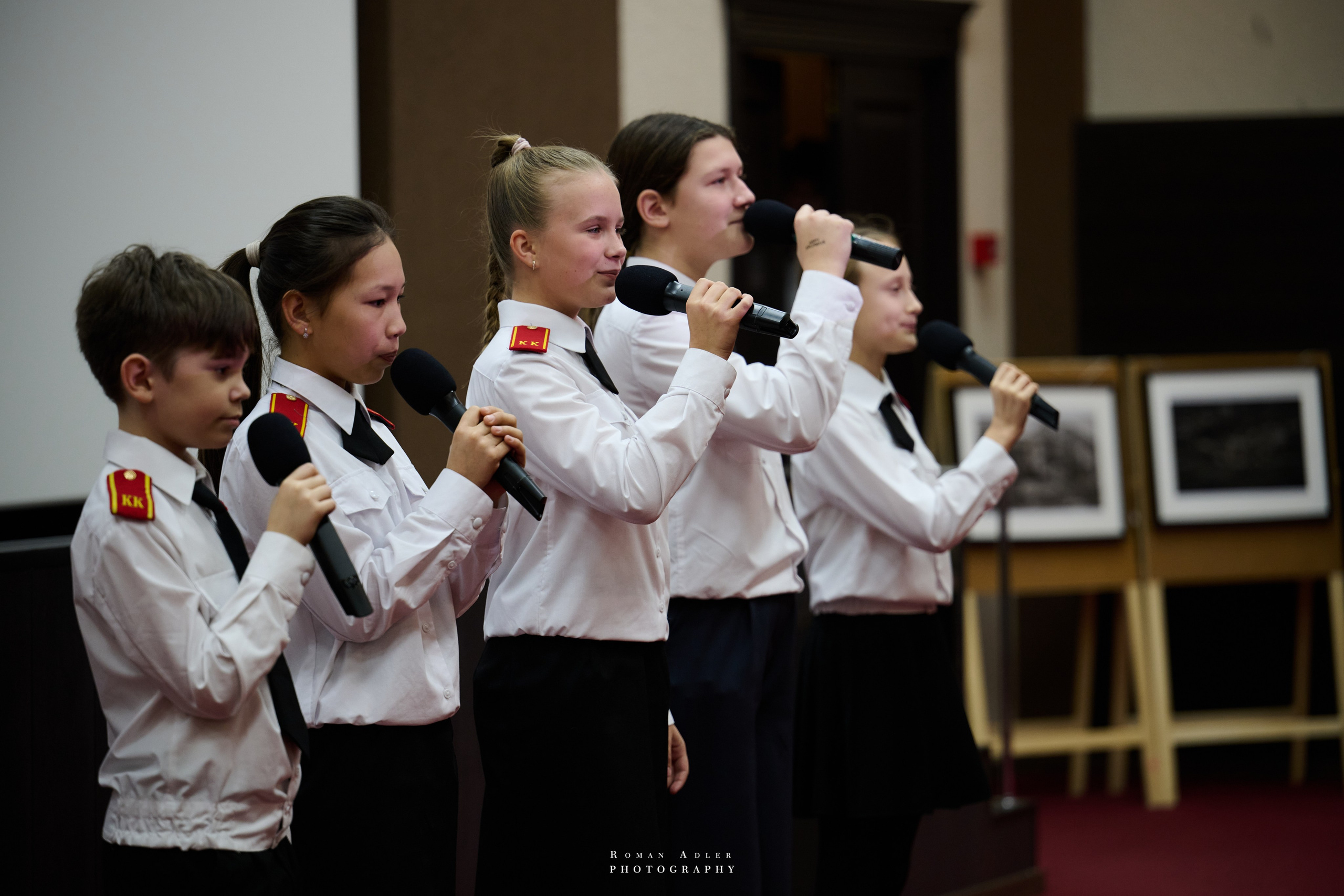 ДК «Победа» выставка фотопроекта «Территории». Фотограф Роман Адлер