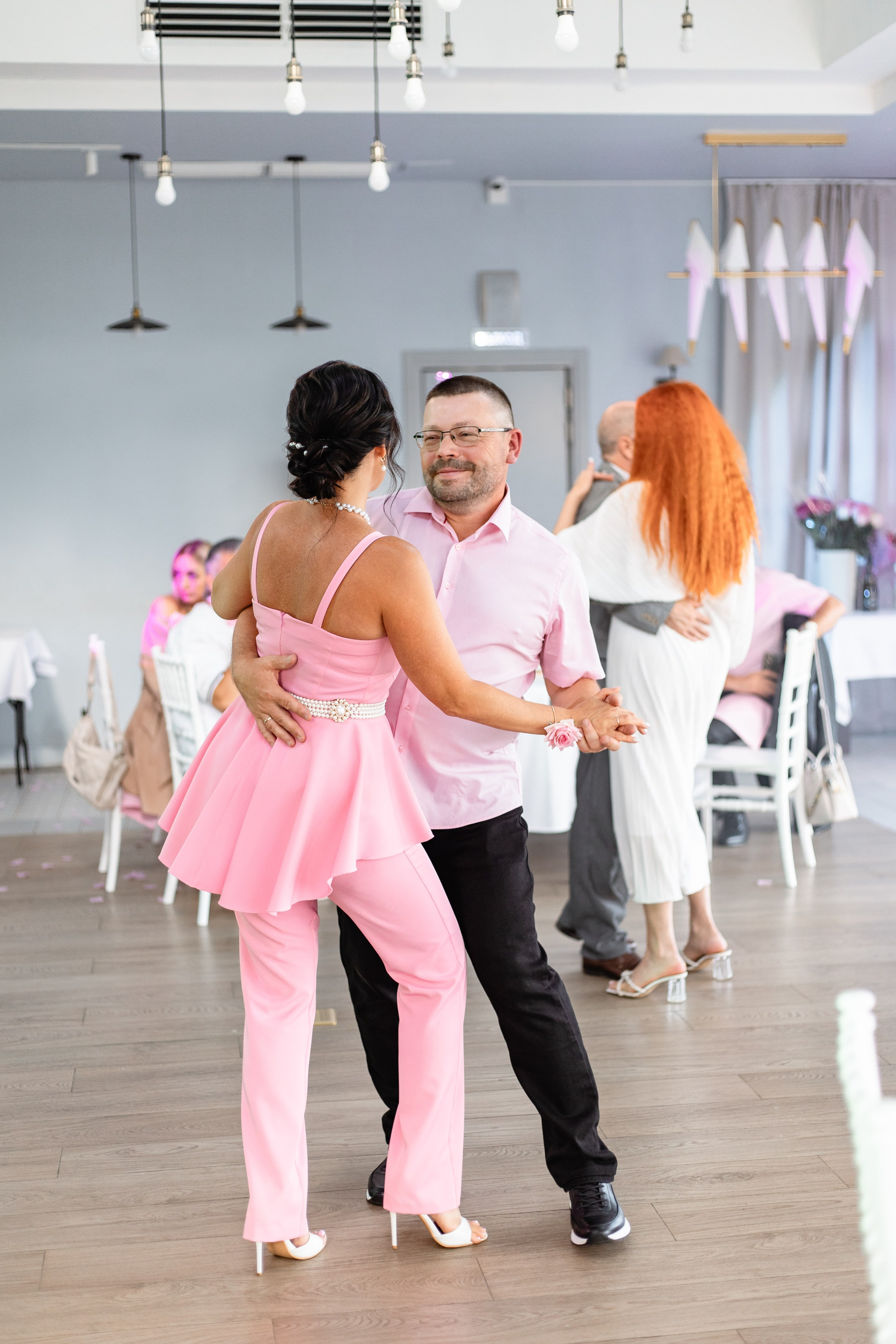 🌸✨ **Анонс Фотографий с Юбилея Розовой Свадьбы Александра и Елены! ** ✨🌸. Свадебный фотограф Михаил Александров