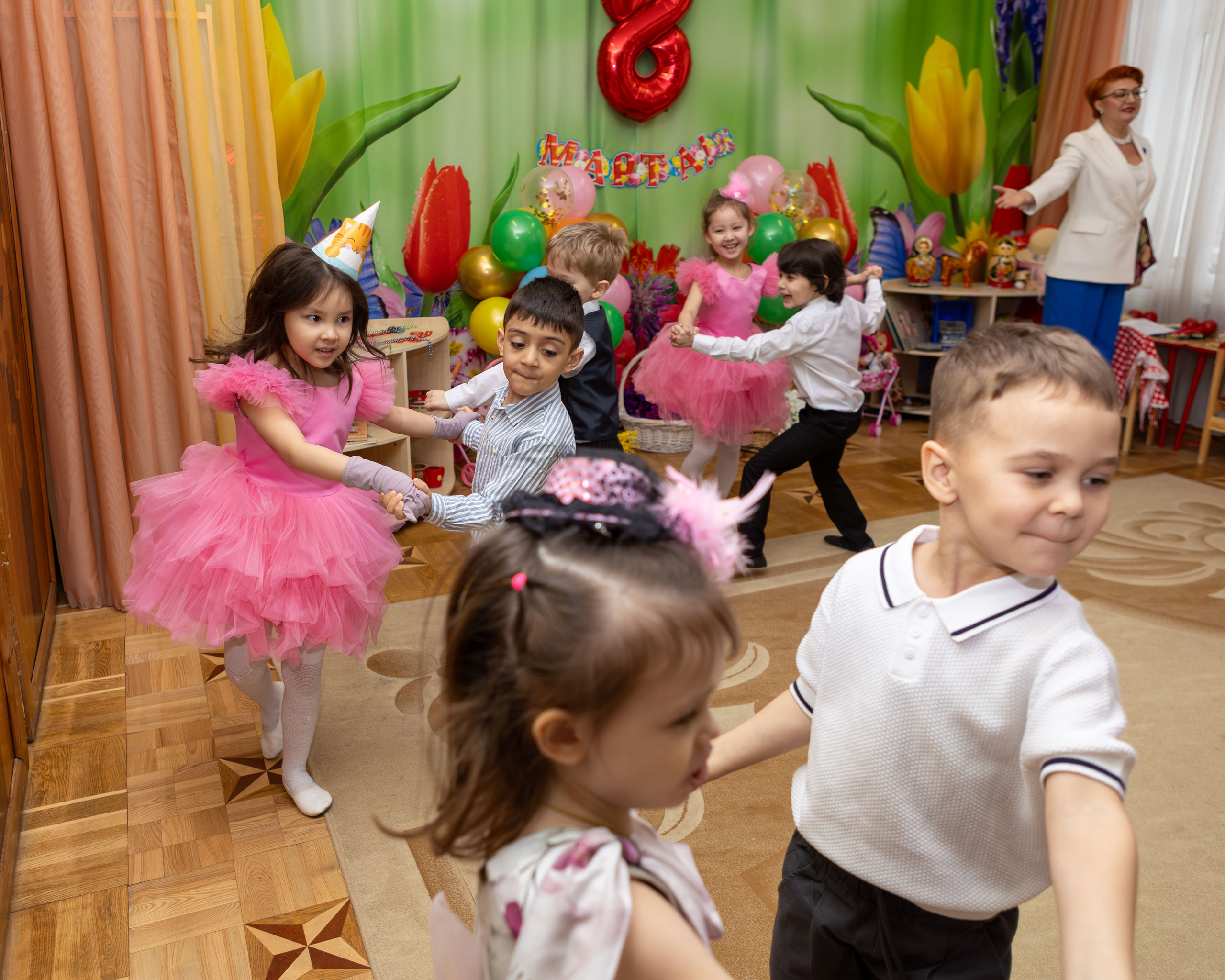 Утренник 8 Марта в детском саду № 1164 — группа «Сверчки»