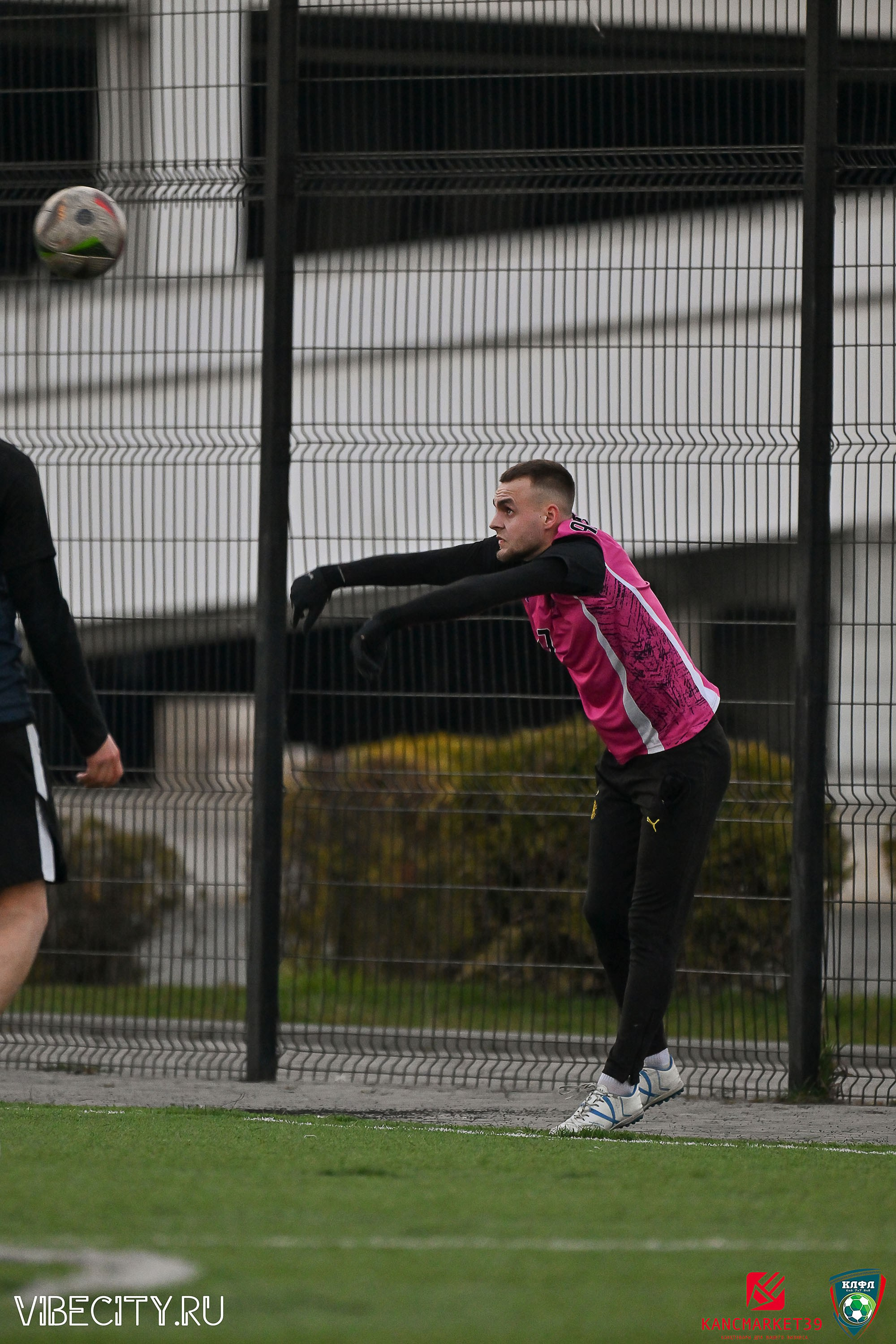 XX ЧЕМПИОНАТ КАЛИНИНГРАДСКОЙ ЛФЛ КАНЦМАРКЕТ39 сезона 2024–2025 гг. VIBECITY.RU Вайб Сити Ру Фоторепортажи Фотоотчеты Калининград