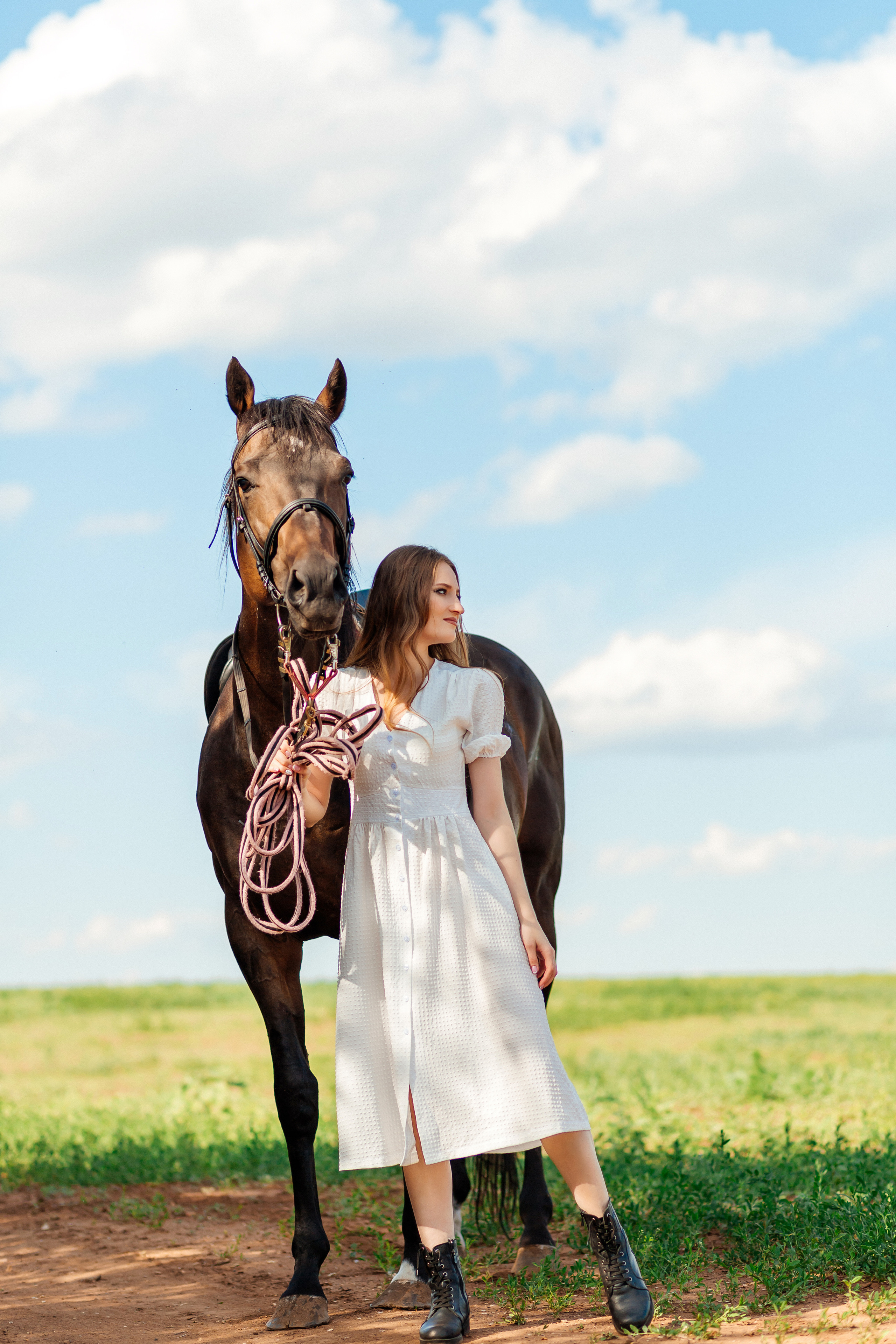 Фотосессия Людмилы в конном клубе. Женский фотограф в Оренбурге Ирина Заводчикова