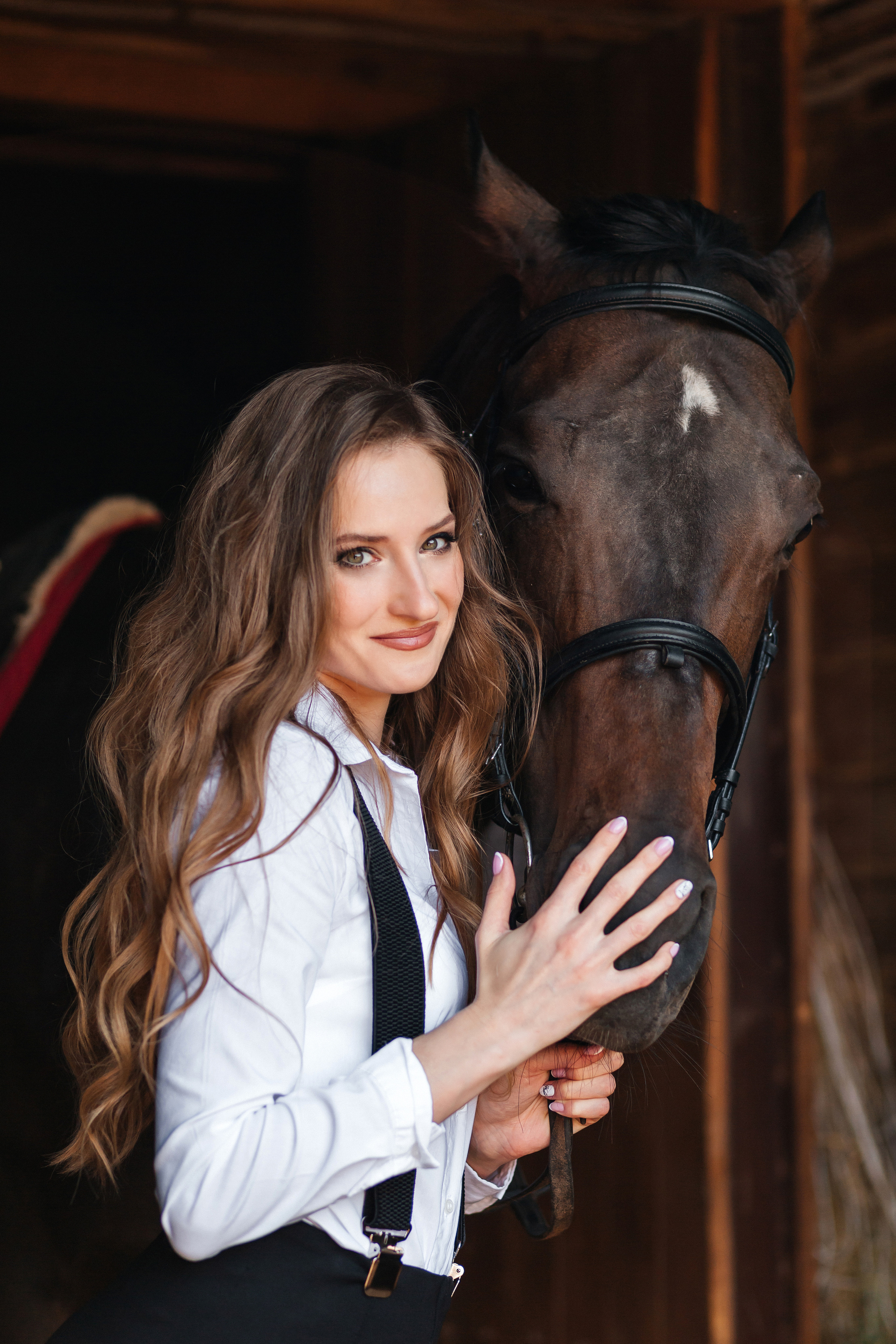Фотосессия Людмилы в конном клубе. Женский фотограф в Оренбурге Ирина Заводчикова