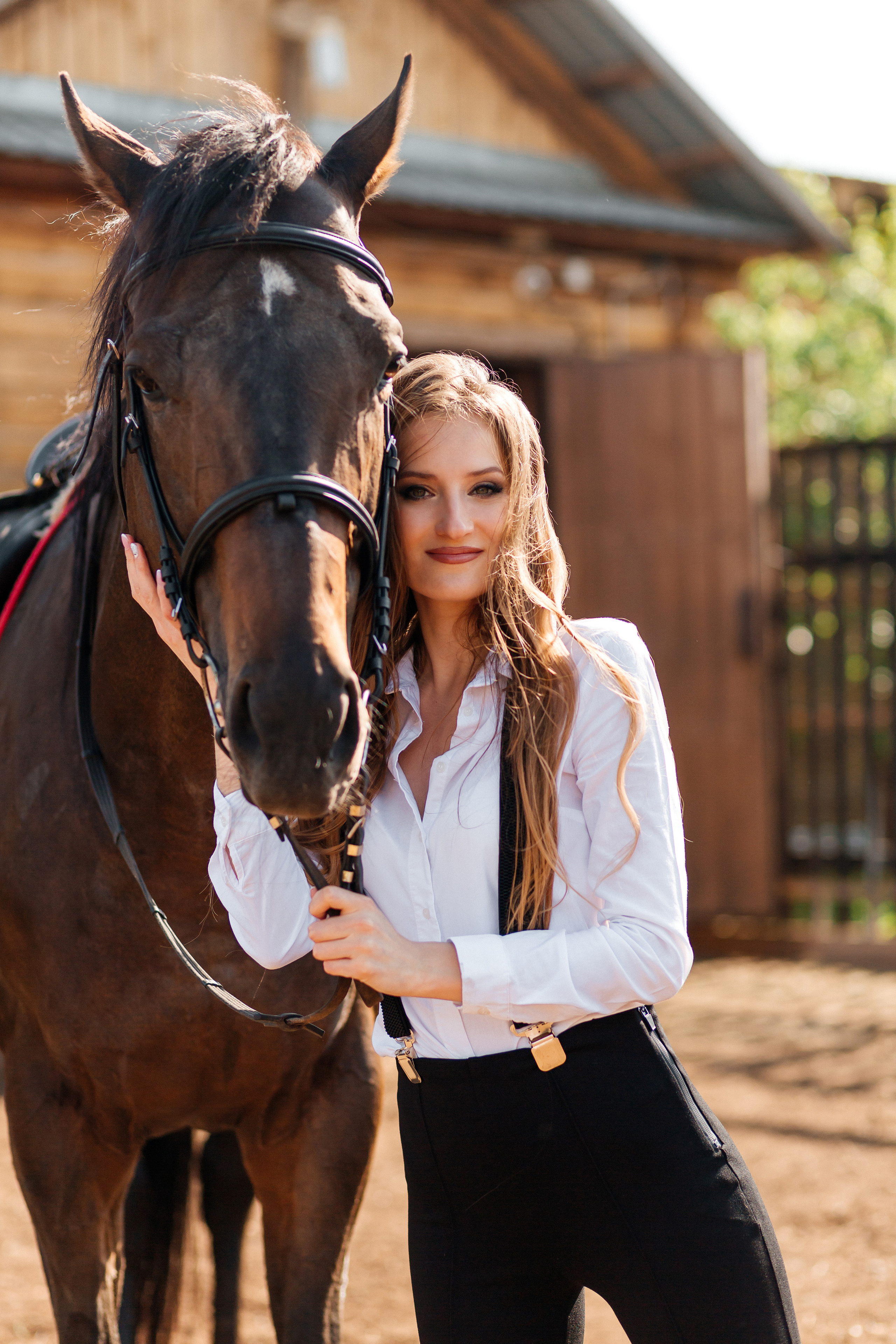 Фотосессия Людмилы в конном клубе. Женский фотограф в Оренбурге Ирина Заводчикова