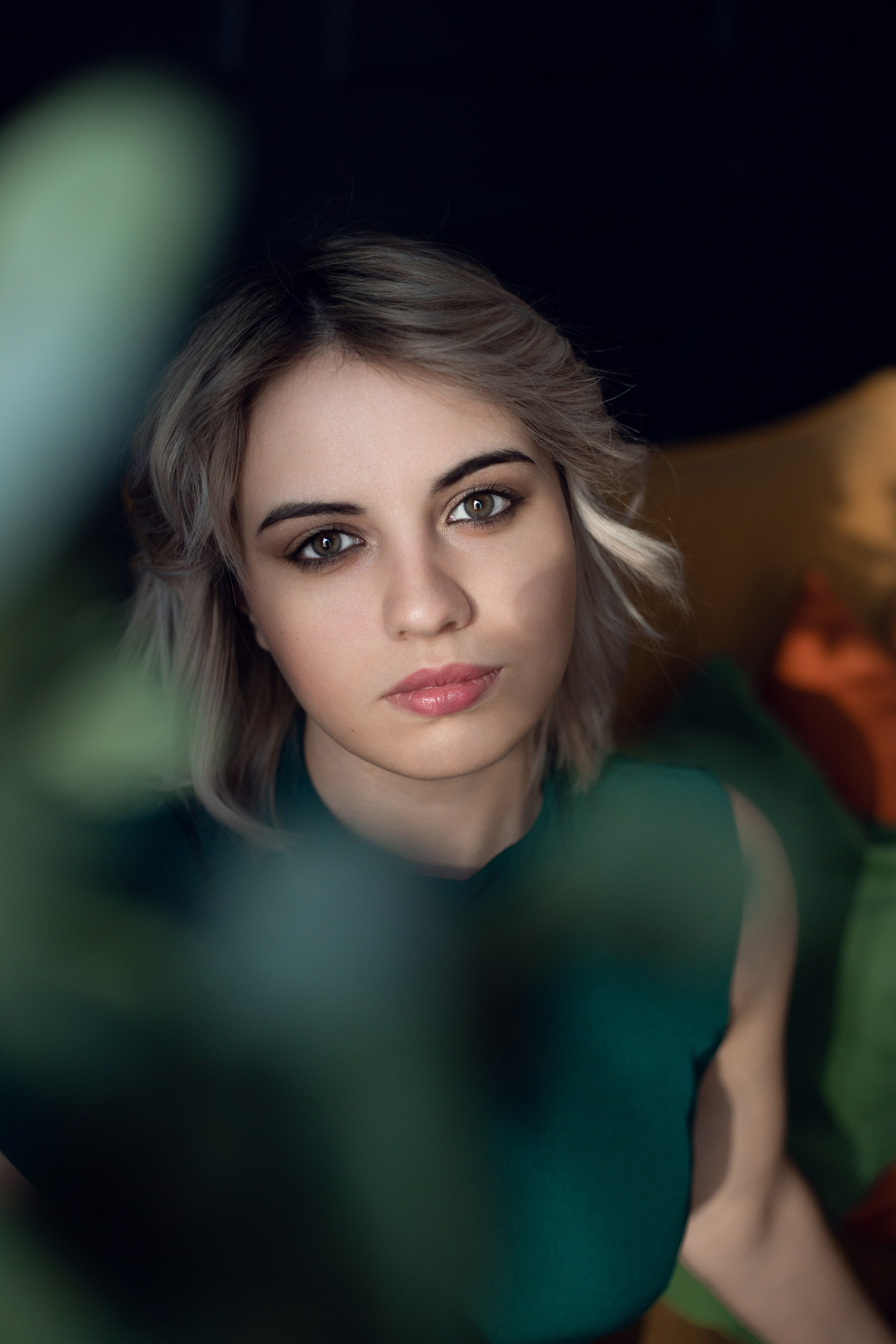 Вика в тёмном зале. Фотограф в Новосибирске Краснова Евгения