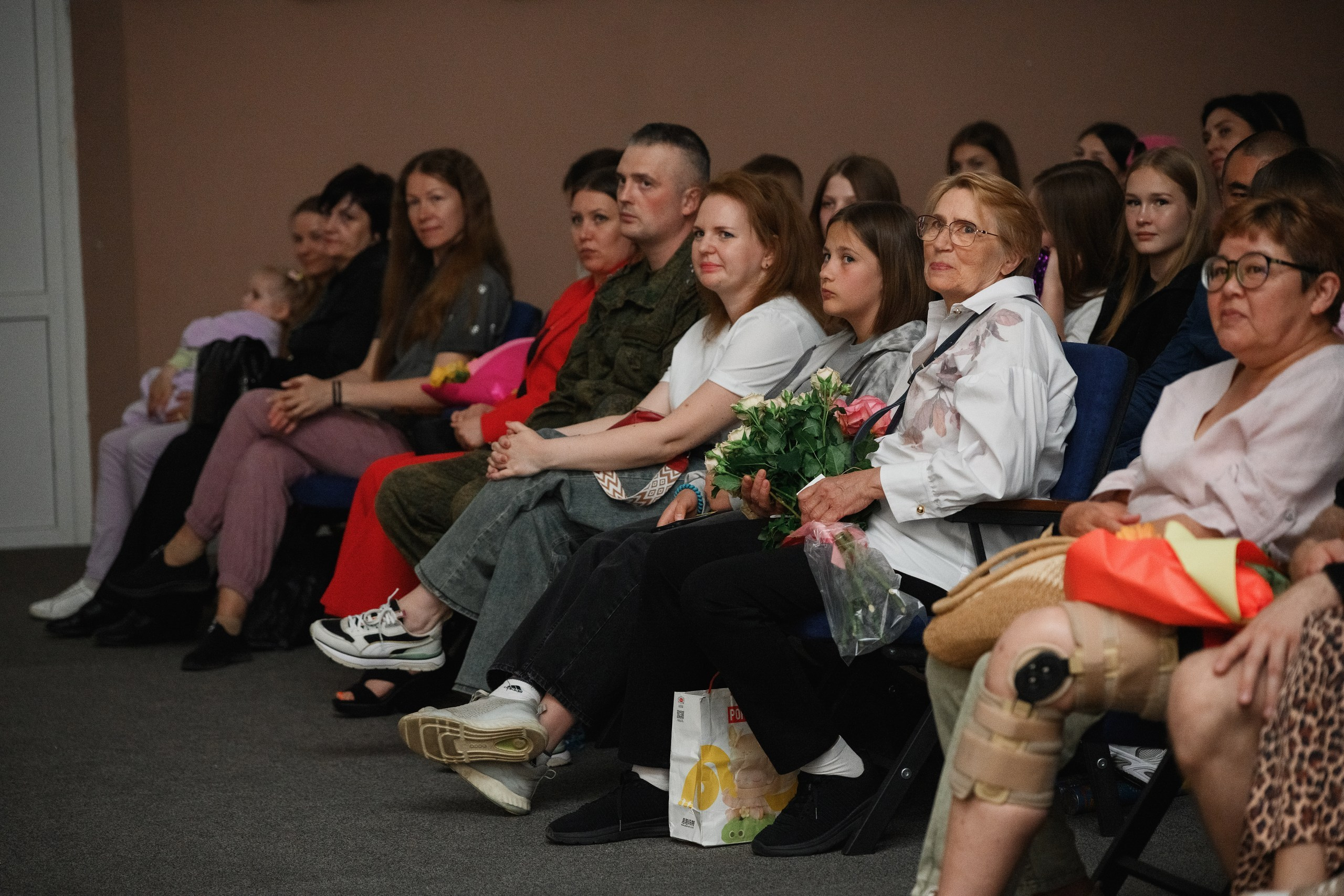 Фотосъемка отчетного концерта по танцам детей в Петропавловске-Камчатском. Яркие и эмоциональные фото детского танцевального концерта в Петропавловске-Камчатском. Профессиональная съемка выступлений детей на сцене в Петропавловске-Камчатском. Красочные и динамичные фото с концерта «Забава» в Петропавловске-Камчатском. Заказать фотосъемку детских мероприятий в Петропавловске-Камчатском.