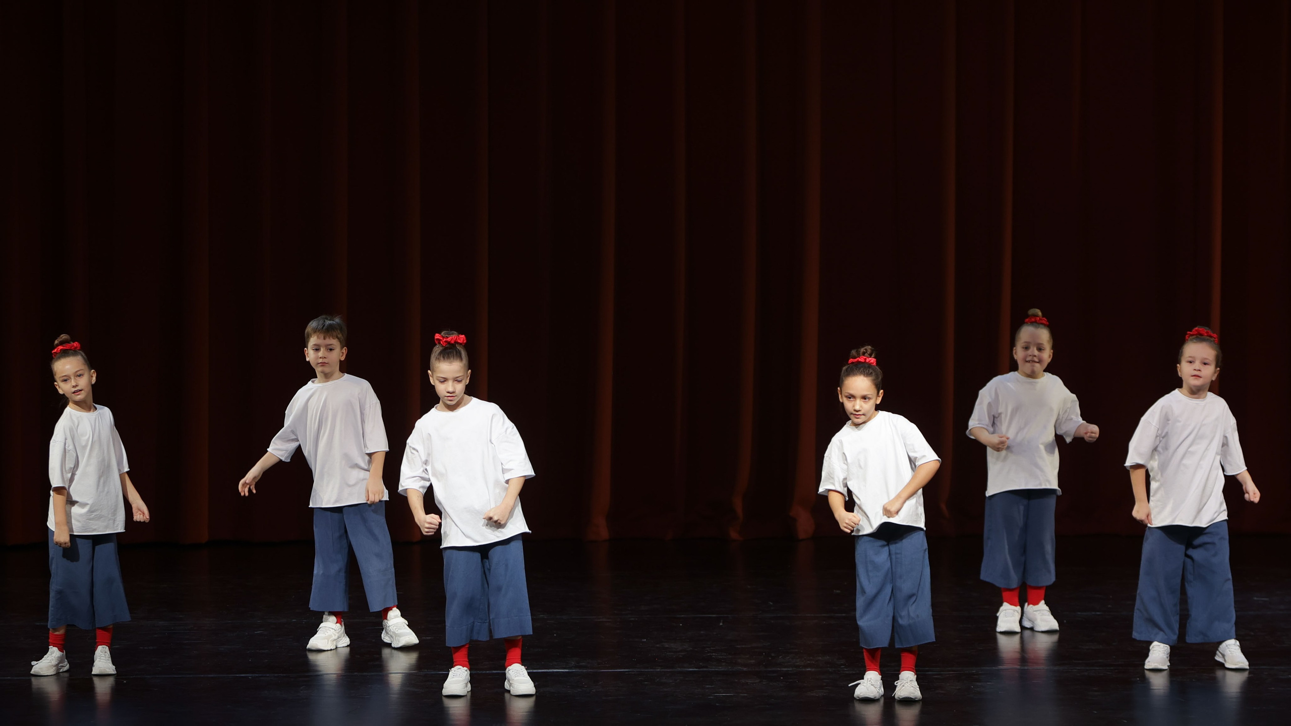 Фестиваль хореографического искусства «КУБОК ЛЕГЕНДЫ — 2025». Выпускные альбомы и школьный фотограф в Подольске, Троицке, Щербинке, Москве и Московской области