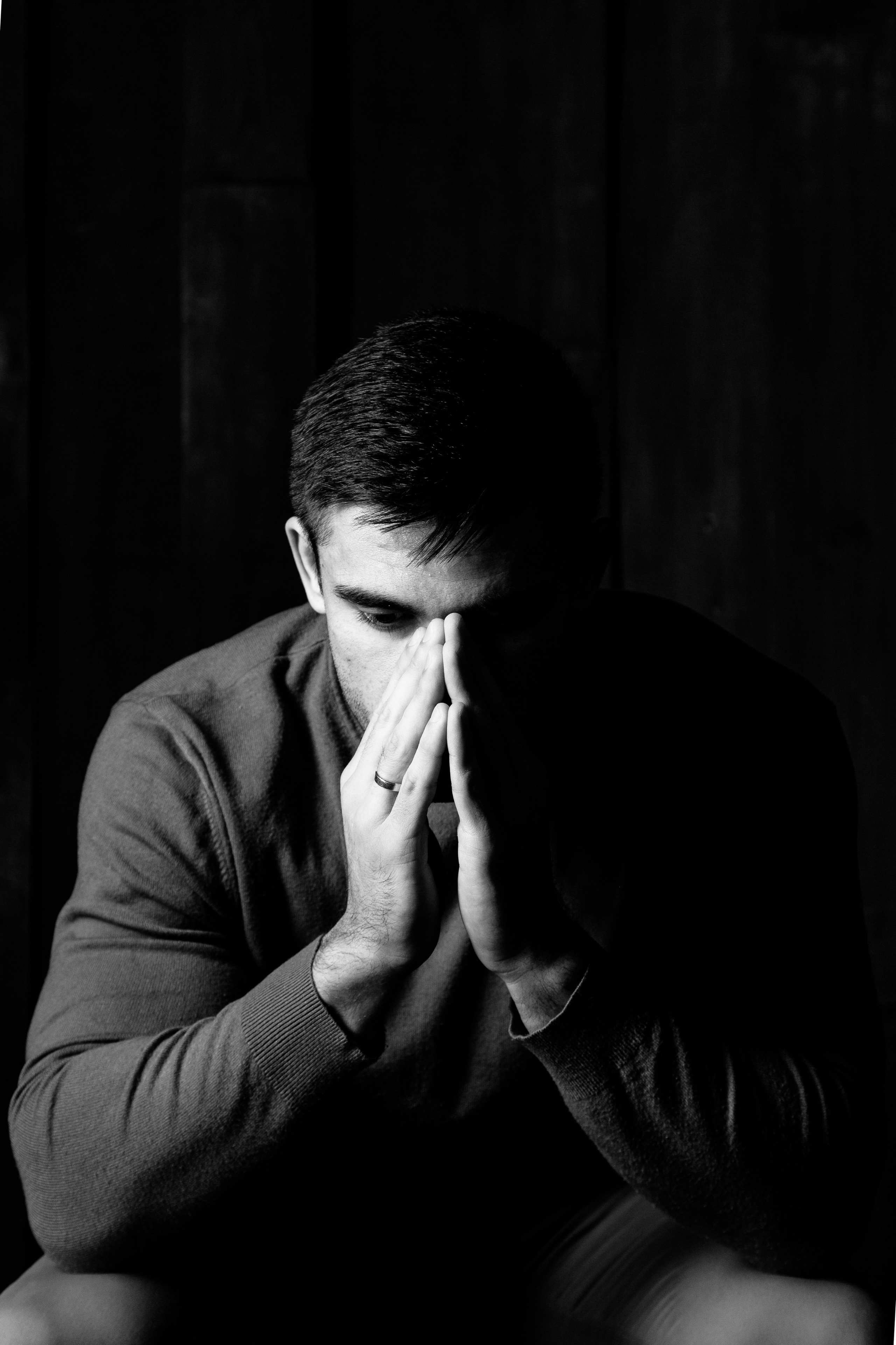 В верхней одежде. Портретный и репортажный фотограф. Эмоциональные и откровенные портрет