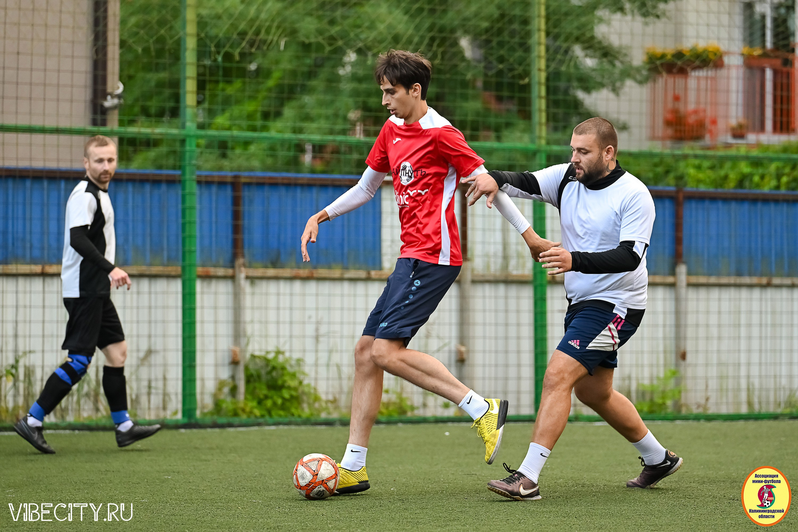 ИГРЫ МИНИ-ФУТБОЛЬНОЙ И КОРПОРАТИВНОЙ ЛИГИ. VIBECITY.RU Вайб Сити Ру Фоторепортажи Фотоотчеты Калининград