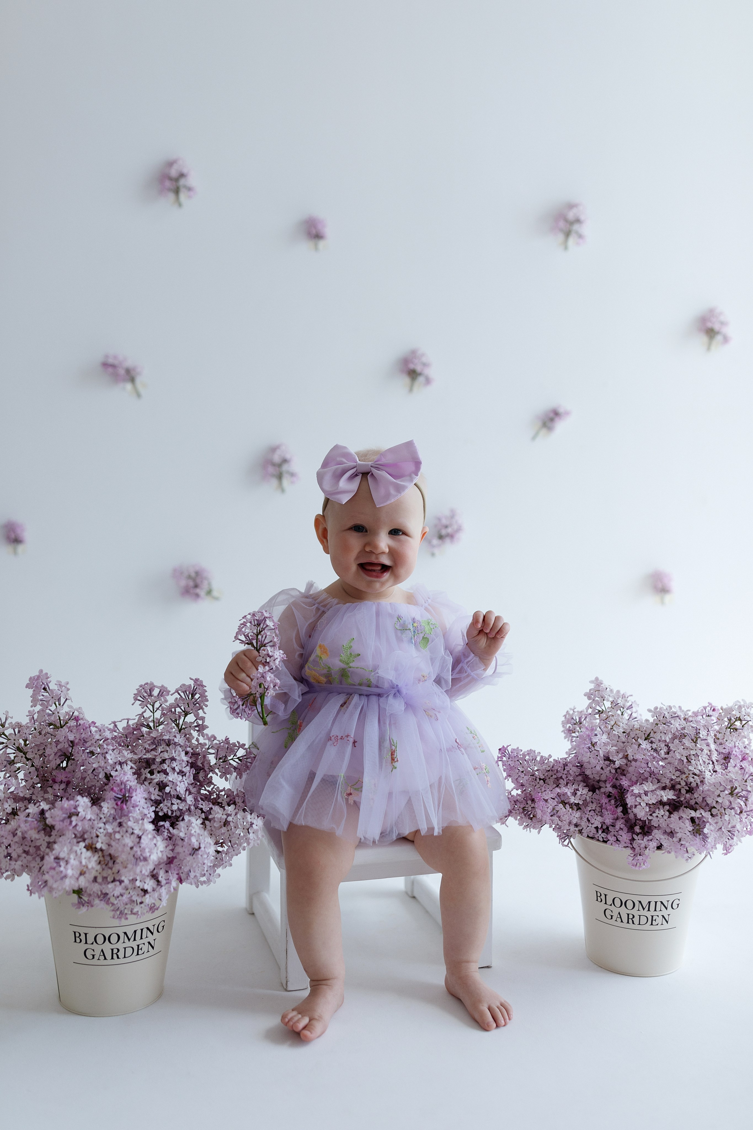 Малышки и сирень. Фотограф на годик Хабаровск Детский и семейный фотограф в Хабаровске Юлия Матвиенко