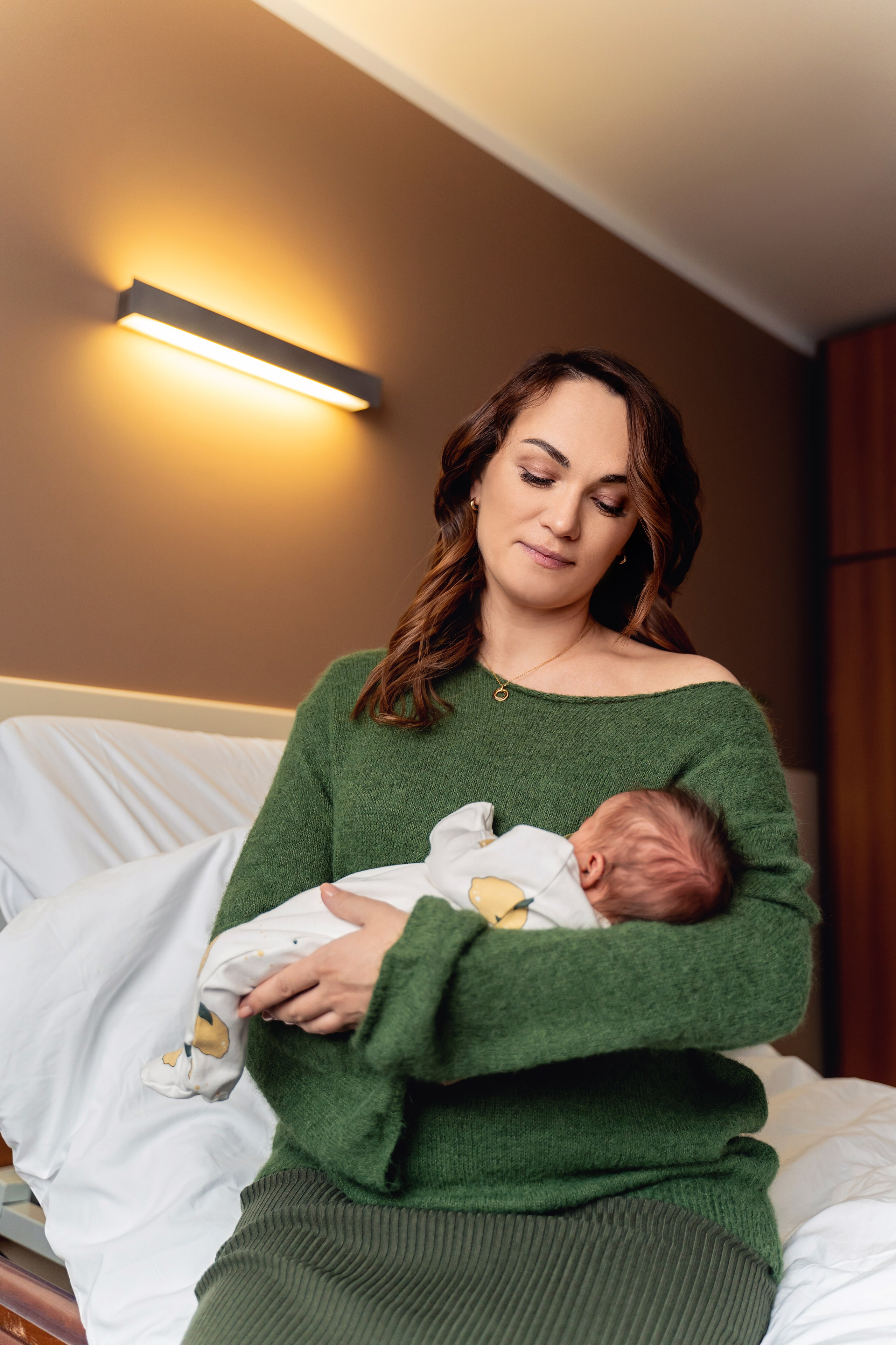 Выписка из роддома Лапино. Фотограф на выписку из роддома Москва. Фотограф \ Видеограф на Крещение, Венчание Москва| Семейные съемки