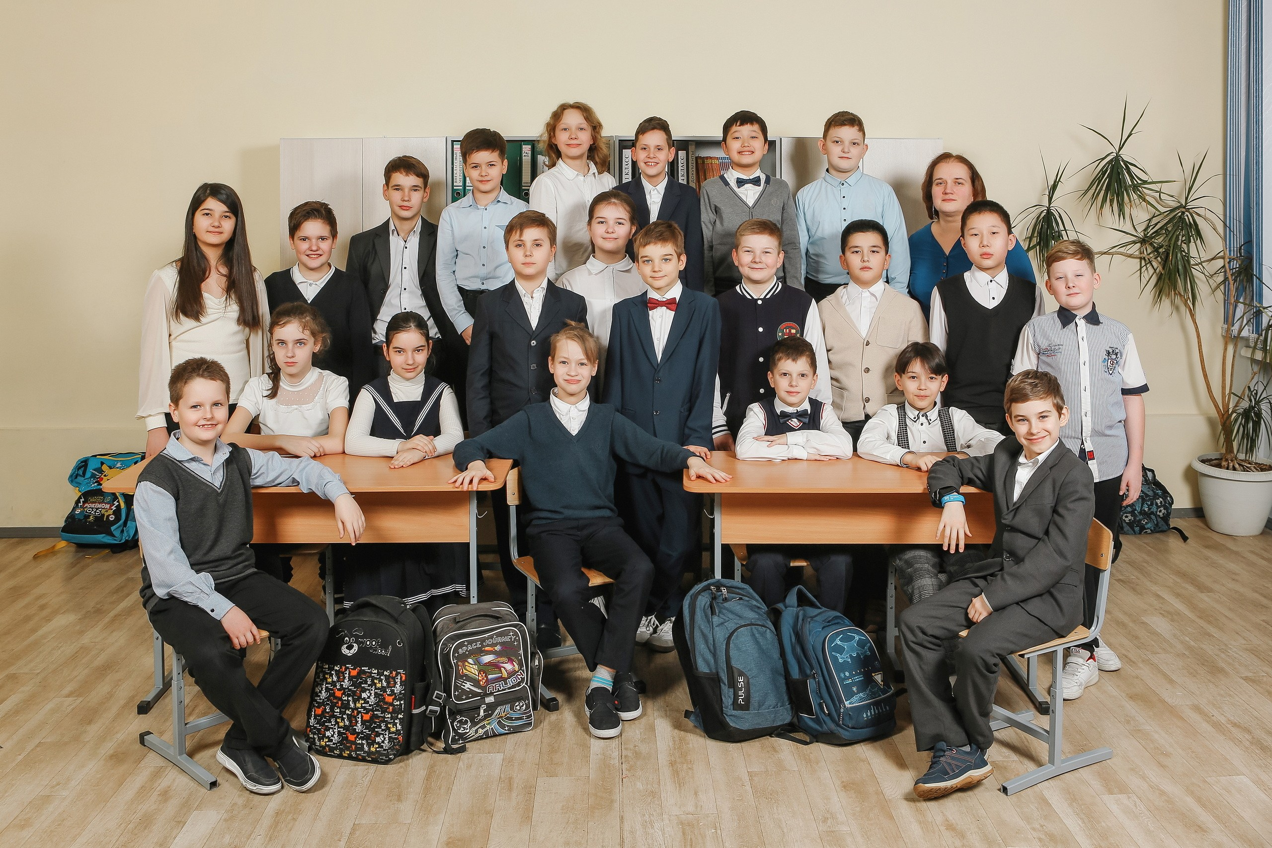 KidsFoto.ru школьные выпускные альбомы в Москве и Подмосковье