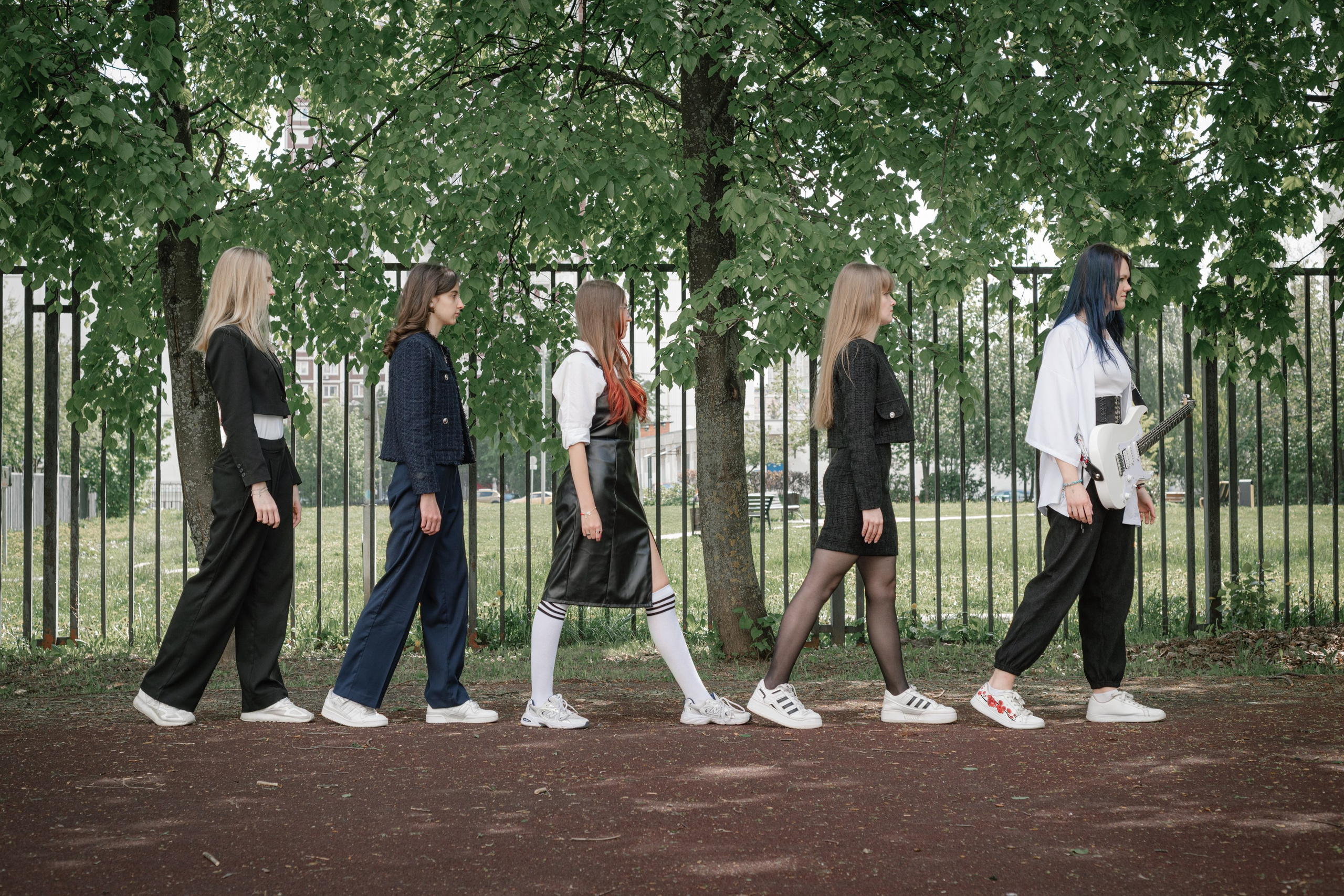 Выпускной альбом 9А класса — фотосессия, видео, репортаж и пожелания в Москве. MILATE — выпускные альбомы, фотосессии и видео в Москве