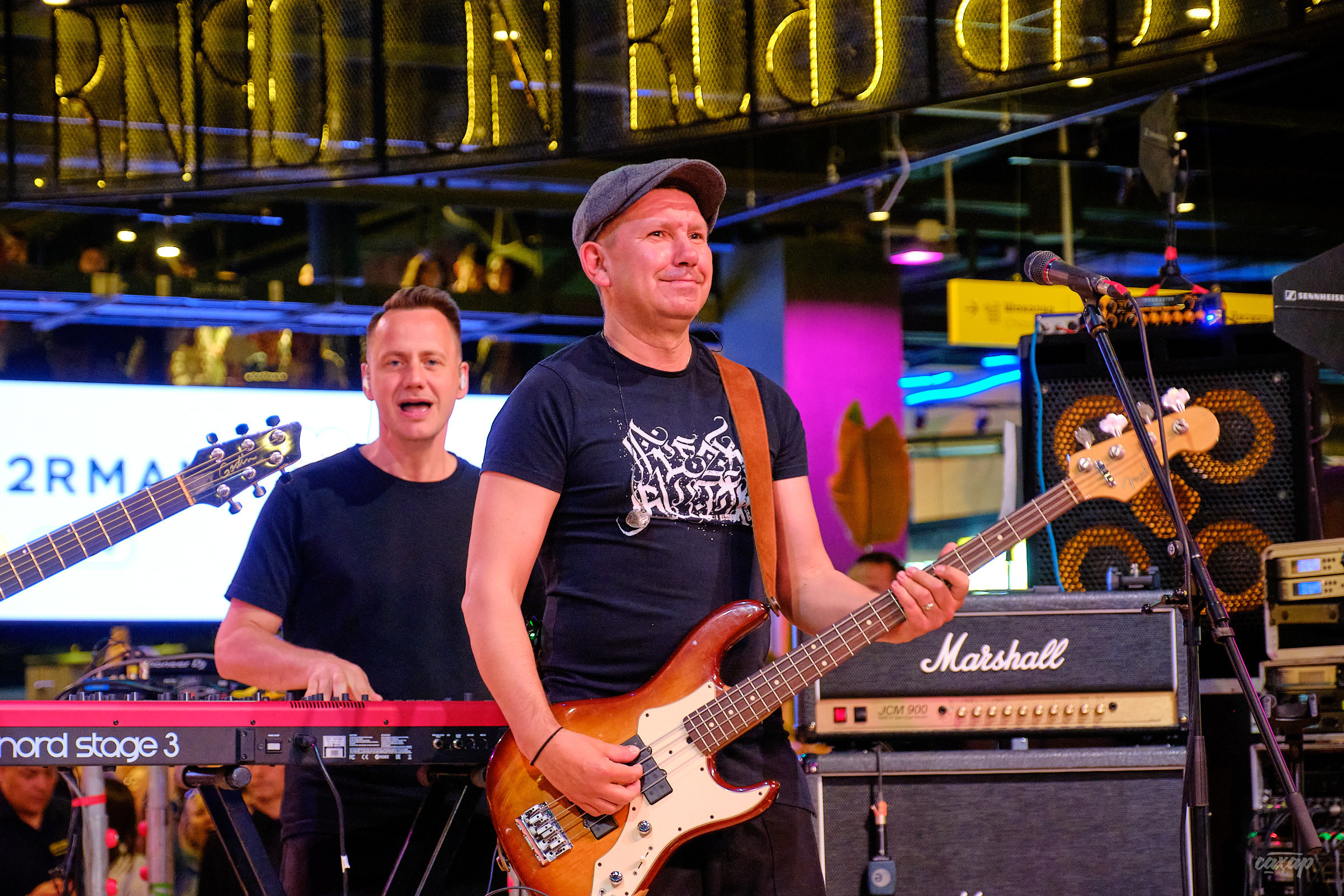 Фестиваль Ural Music Night '22. Профессиональный фотограф в Екатеринбурге Юра Сахар