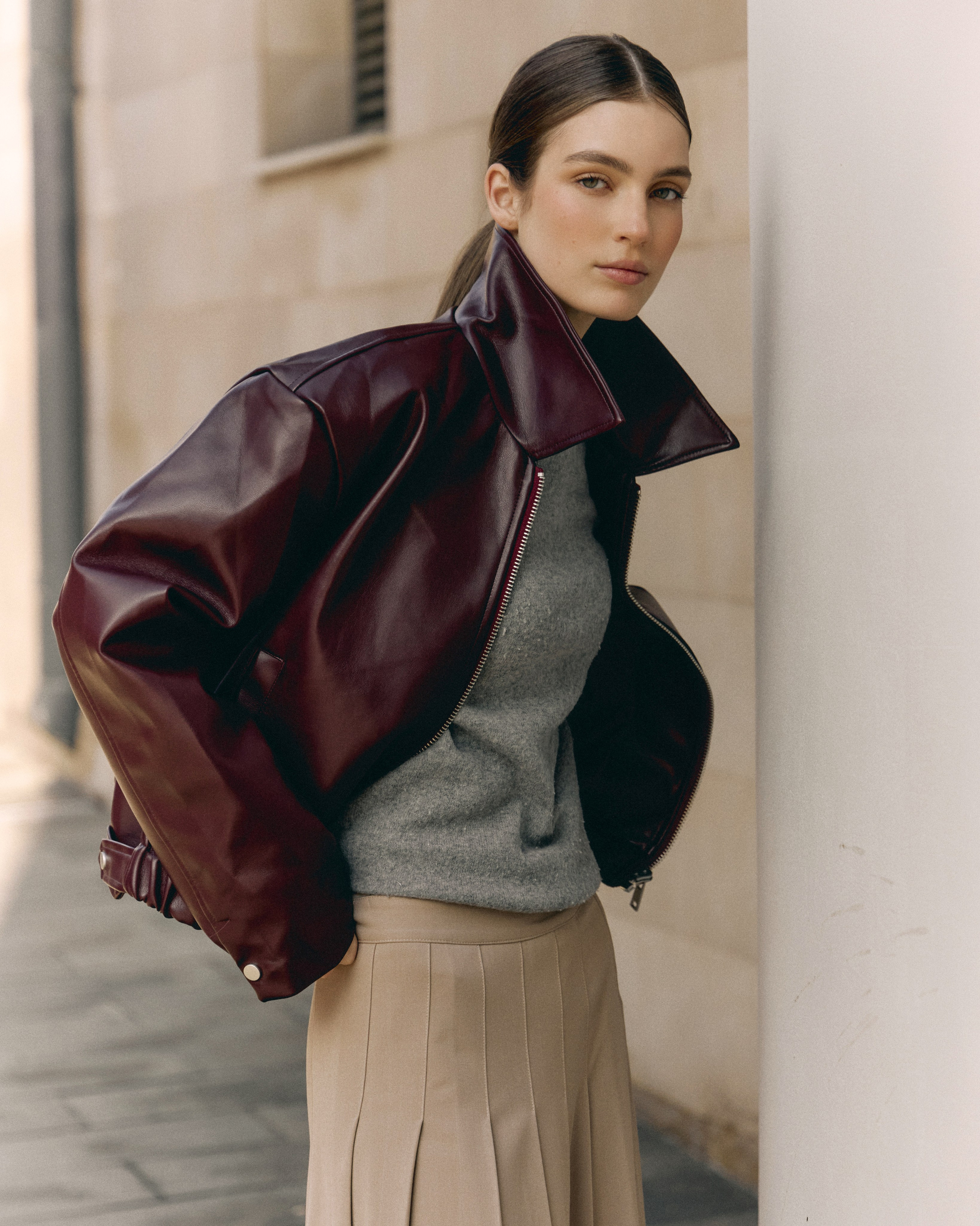 Fashion and model test photographer based in Dubai and Abu-Dhabi