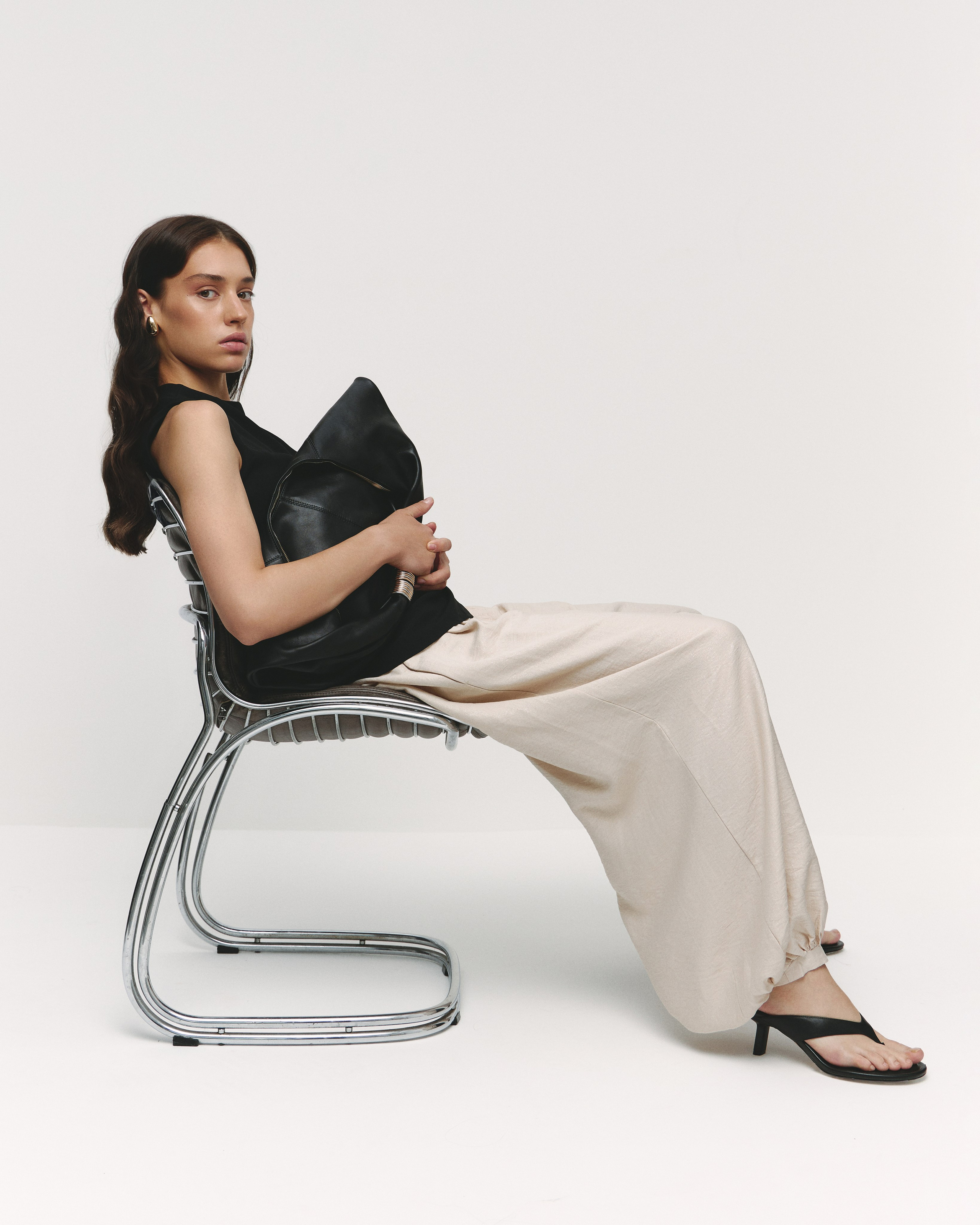 Fashion and model test photographer based in Dubai and Abu-Dhabi