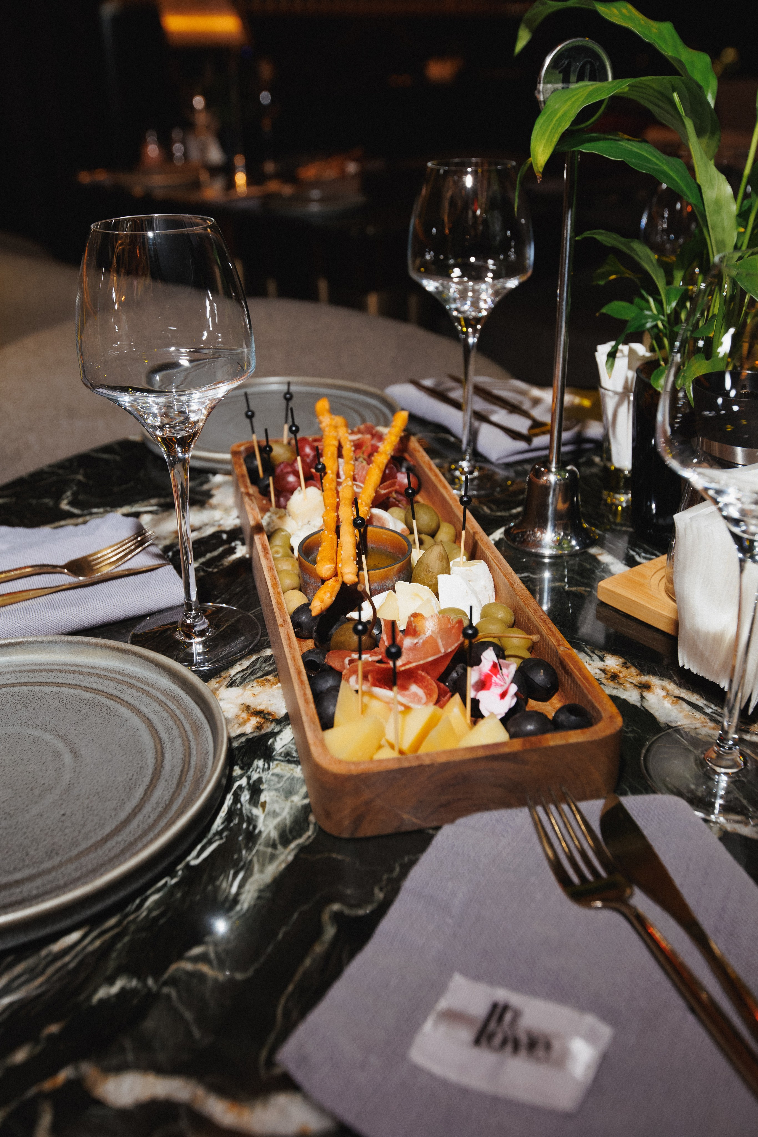 B.DAY PARTY ЖУРНАЛА •G. СВОИ. ФОТООТЧЕТЫ-СОБЫТИЯ-МЕСТА