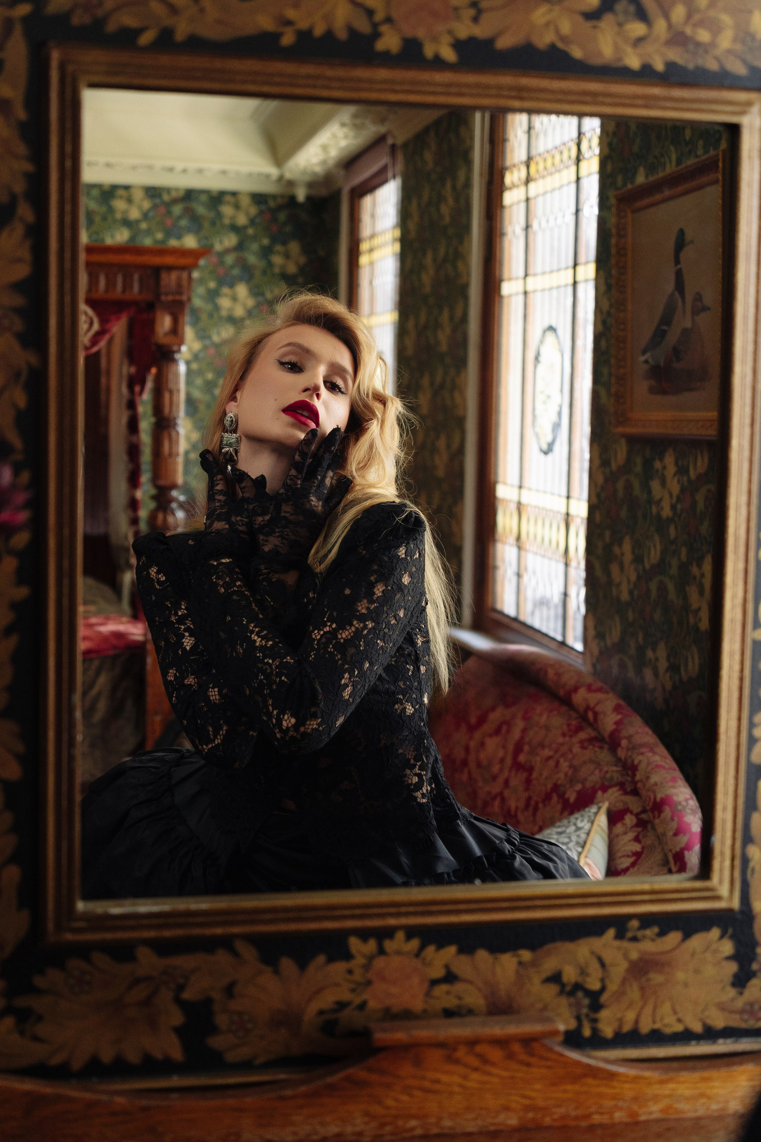 Визуальные истории для fashion-брендов — продакшн, который чувствует стиль. Fashion фотограф-видеограф в Санкт-Петербурге Никита Белан
