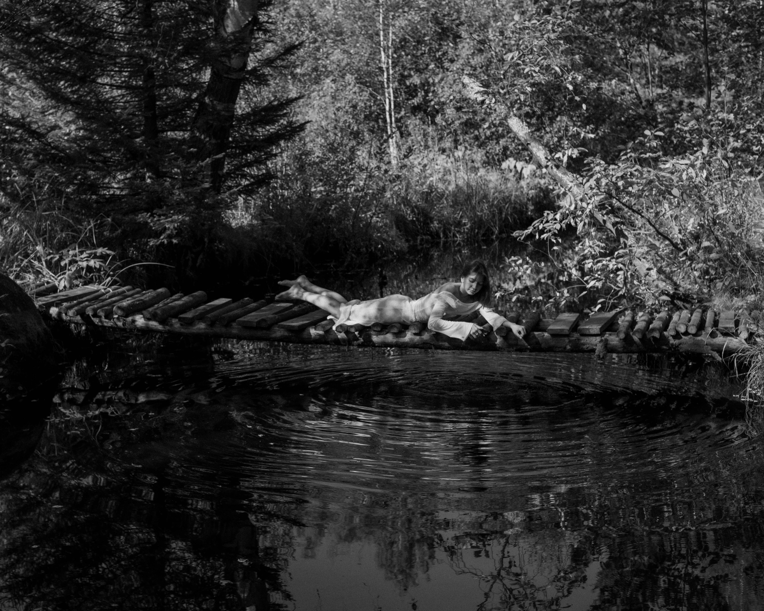 Аня. Женский фотограф. Создатель украшений ручной работы. Модель