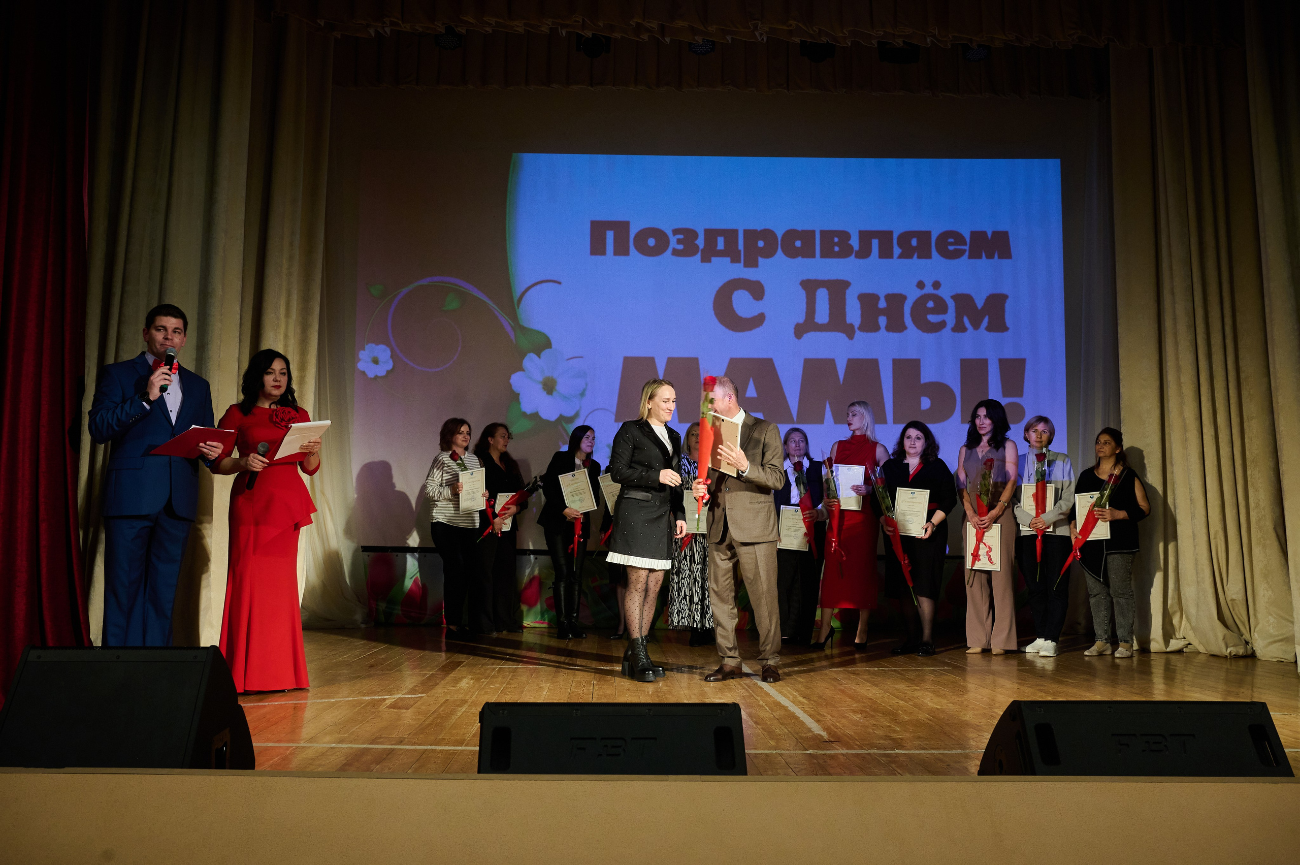 День матери Кабардинка. Жизнь курорта Кабардинка в фотографиях