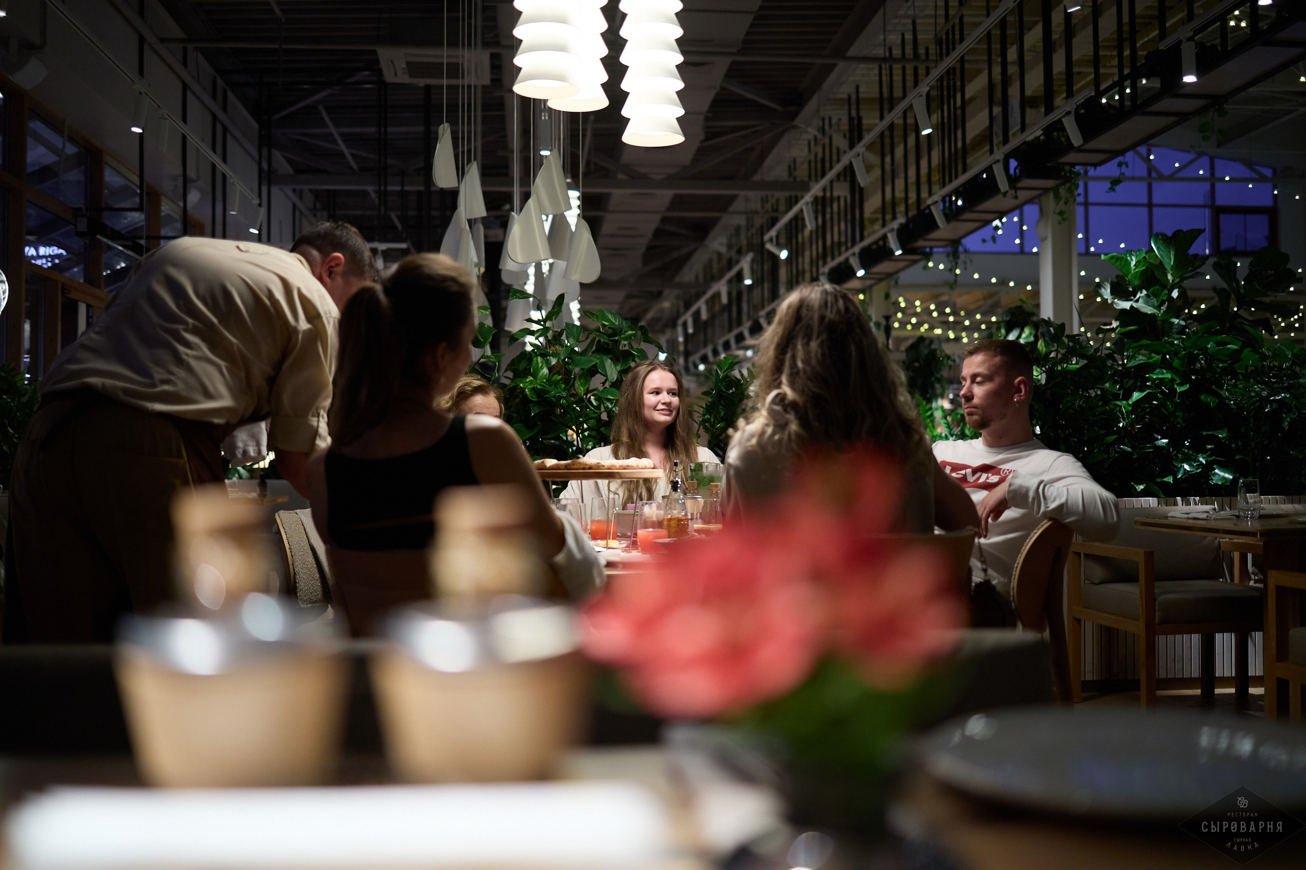 День рождения Алены в Сыроварне. Фотографъ Сергѣевъ. Поймать мгновеніе