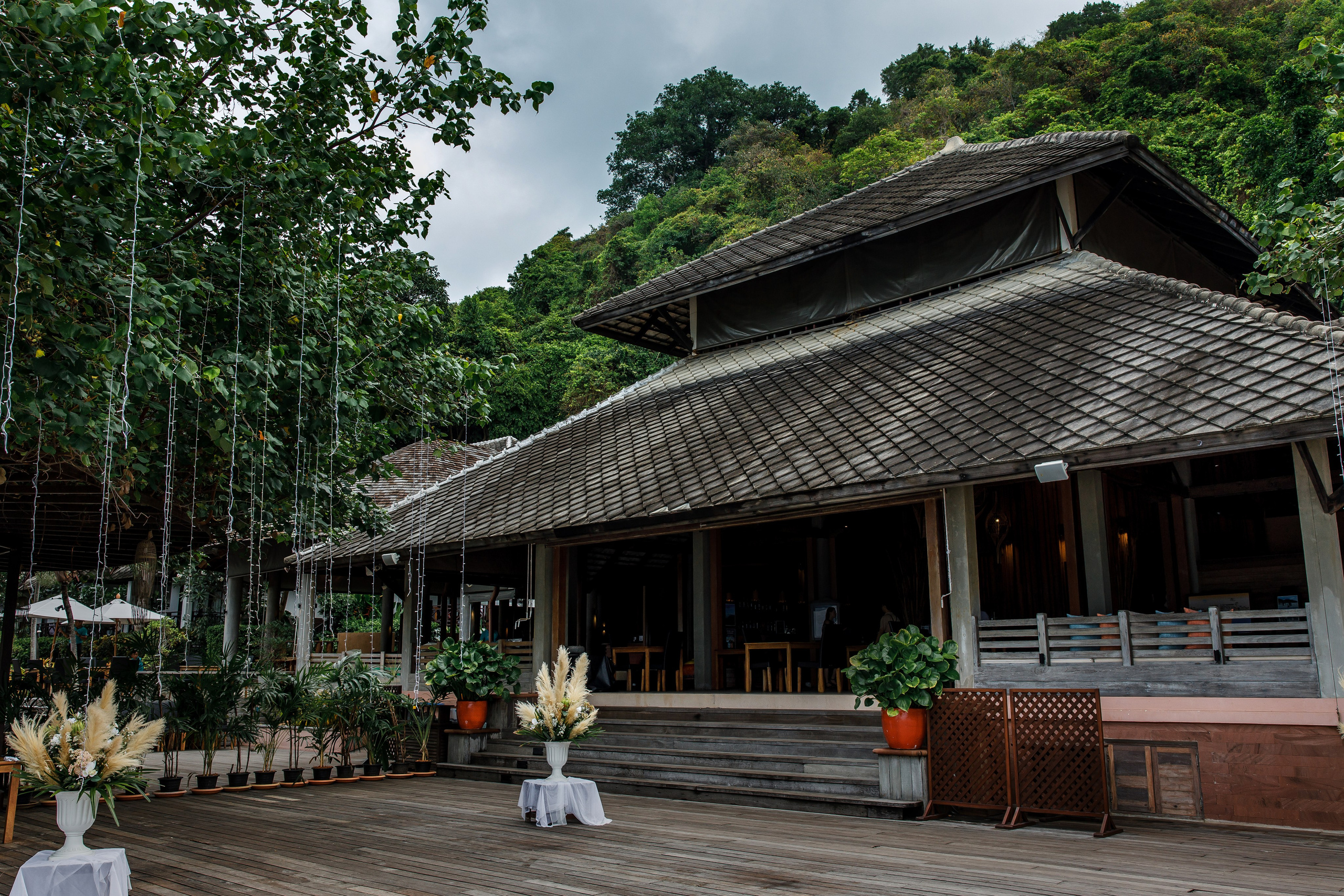 Dom & Vicky |Paradee Resort Koh Samet. Photographer in Phuket. Photographer Thailand