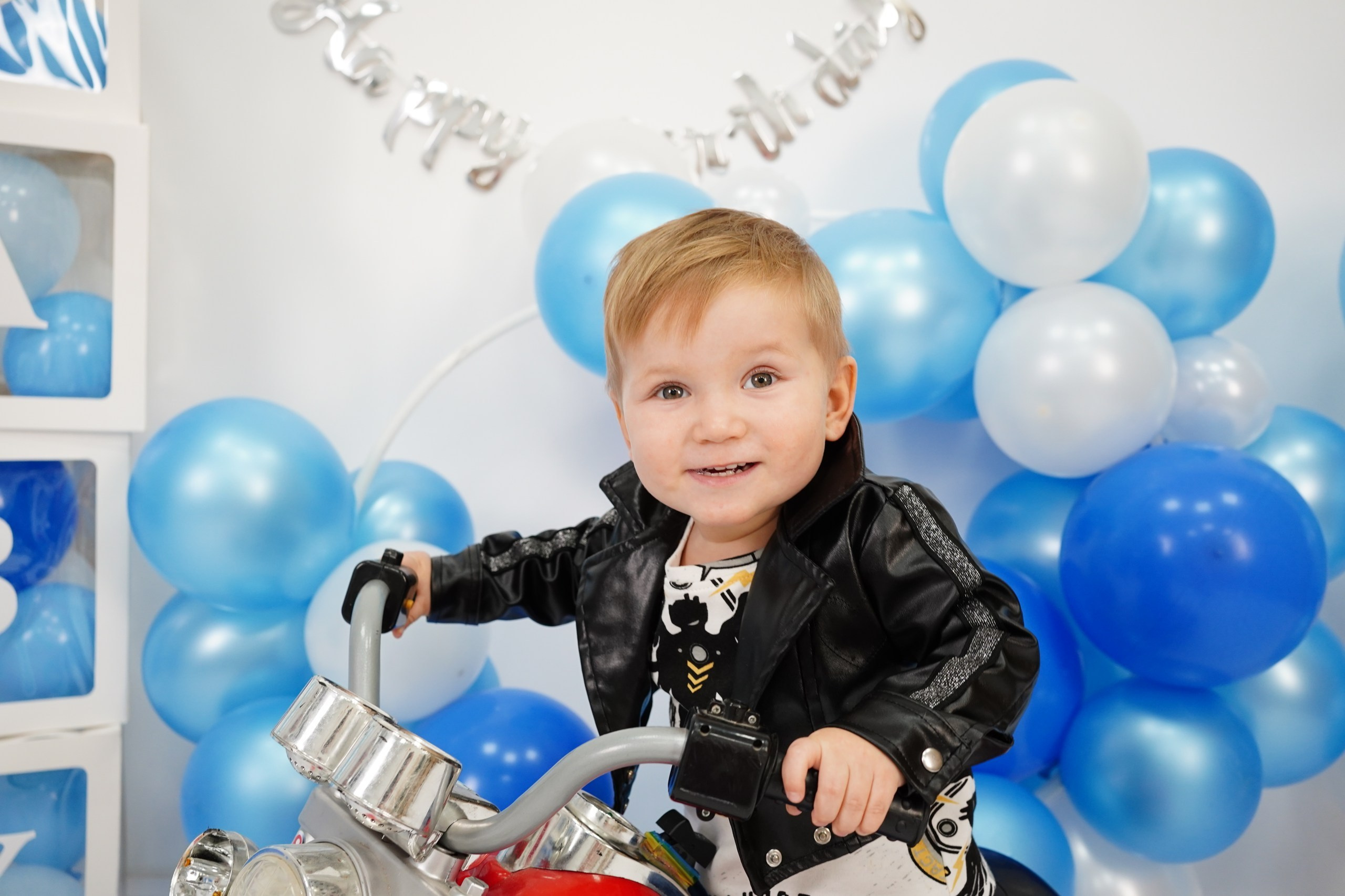 Наши Новые Фотозоны. Детская Фотостудия ГОДОВАСИКИ в Санкт-Петербурге фотосесия на годик