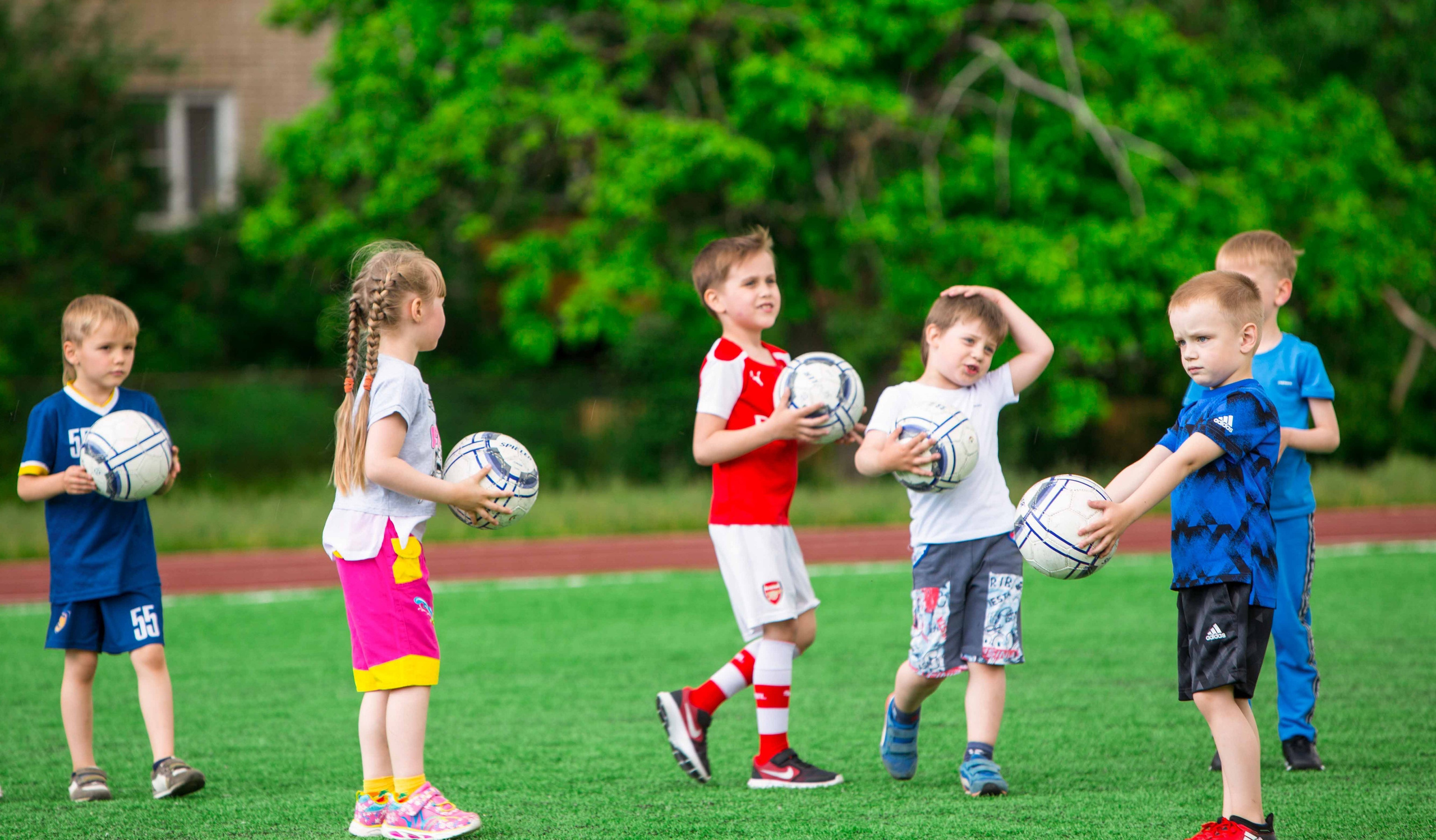 Футбольная школа «Юниор». Выпускные альбомы и школьный фотограф в Подольске, Троицке, Щербинке, Москве и Московской области
