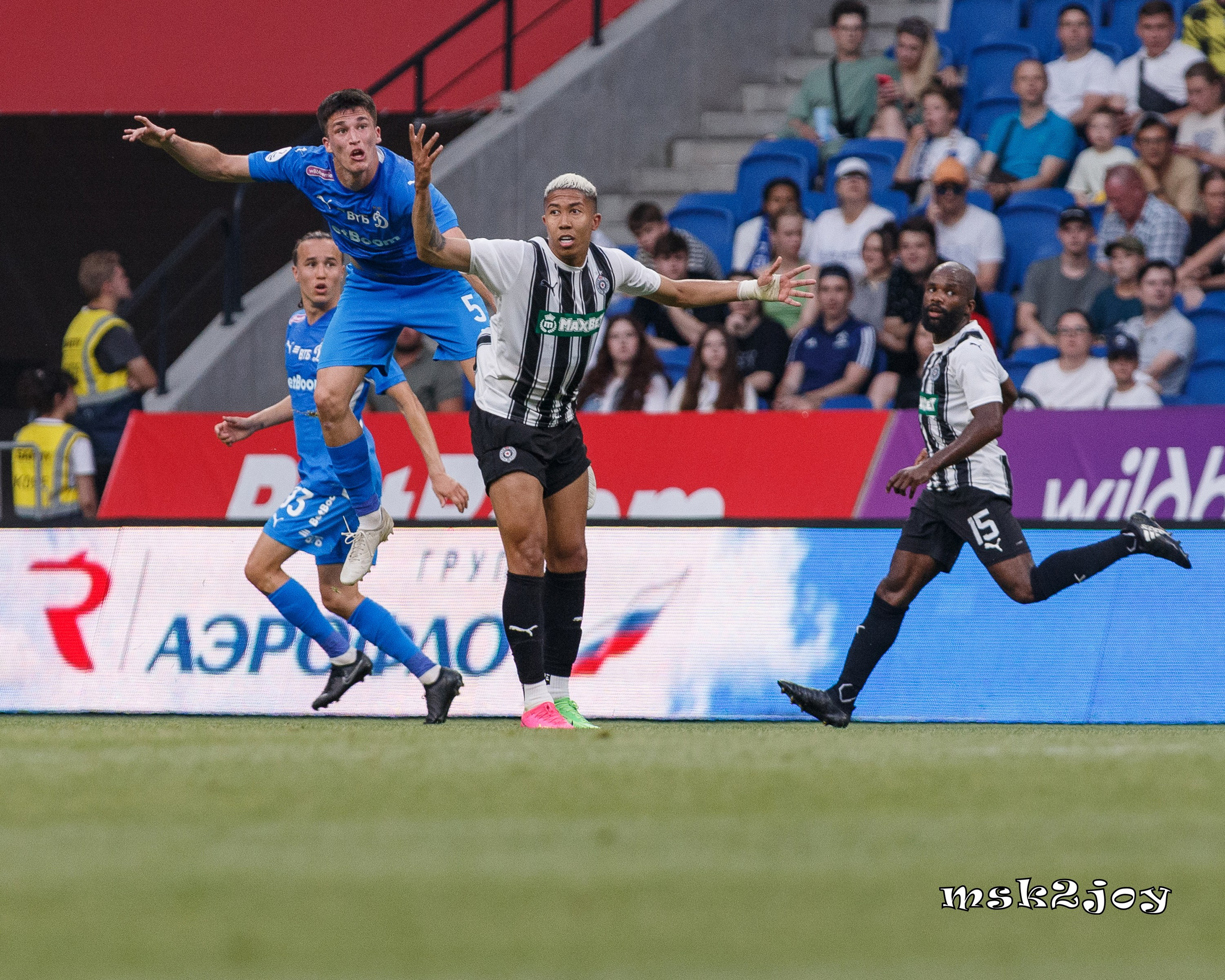 Фоторепортаж. ФК Динамо — ФК Партизан. Михаил Тоцкий портретный и репортажный фотограф в Москве